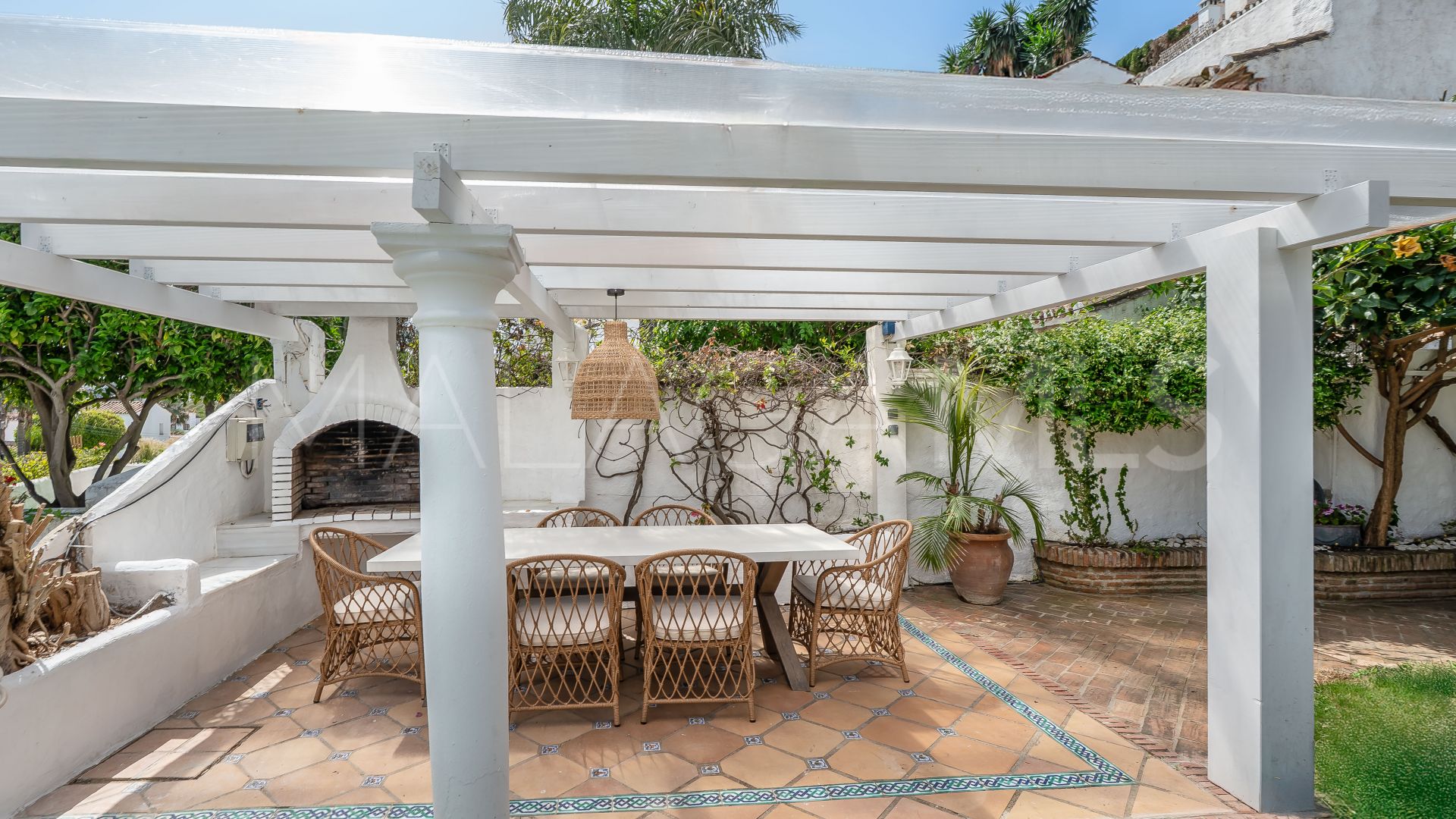 Se vende adosado de 5 bedrooms in Nueva Andalucia