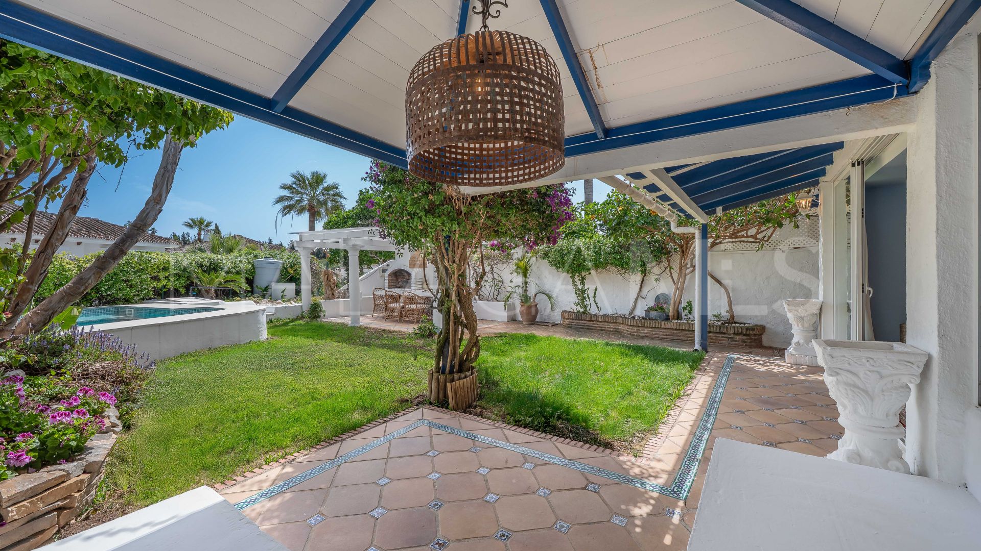 Se vende adosado de 5 bedrooms in Nueva Andalucia