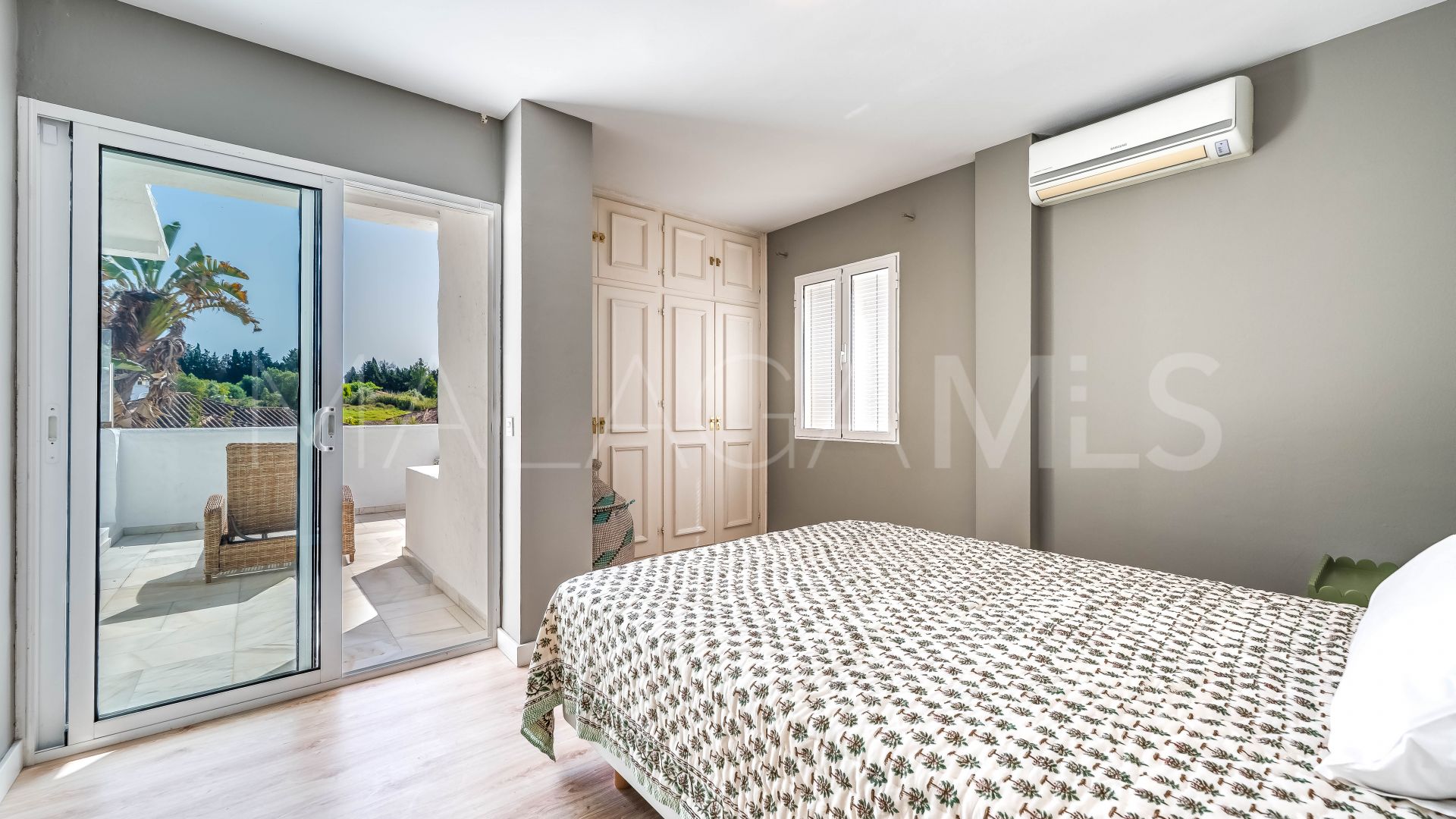 Se vende adosado de 5 bedrooms in Nueva Andalucia