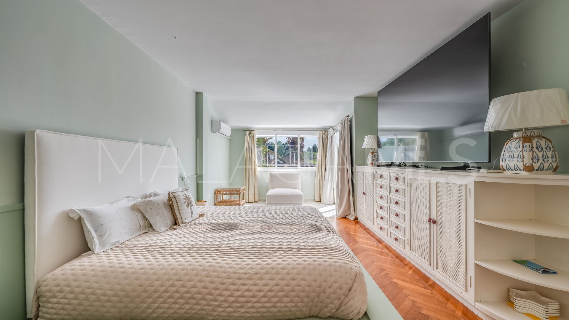 Se vende adosado de 5 bedrooms in Nueva Andalucia