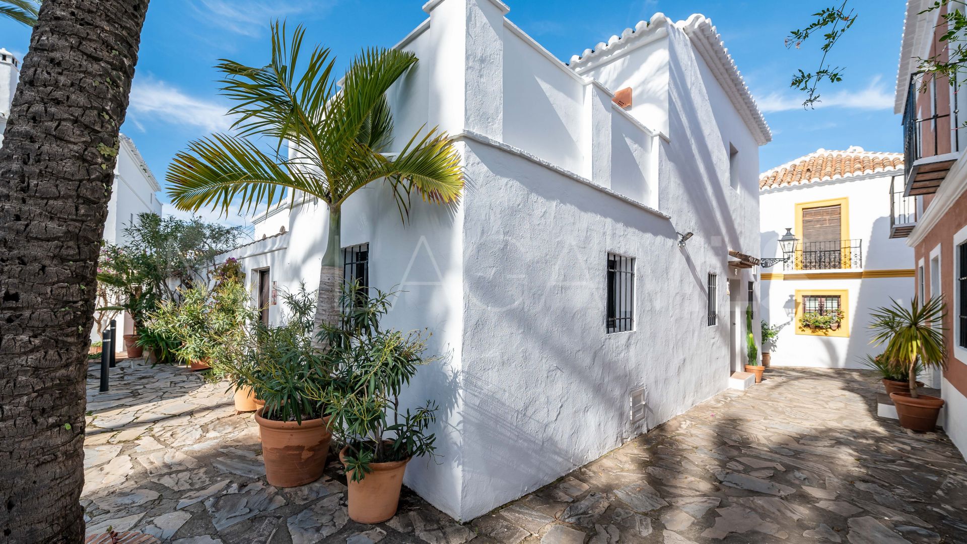 Reihenhaus for sale in Las Lomas del Marbella Club
