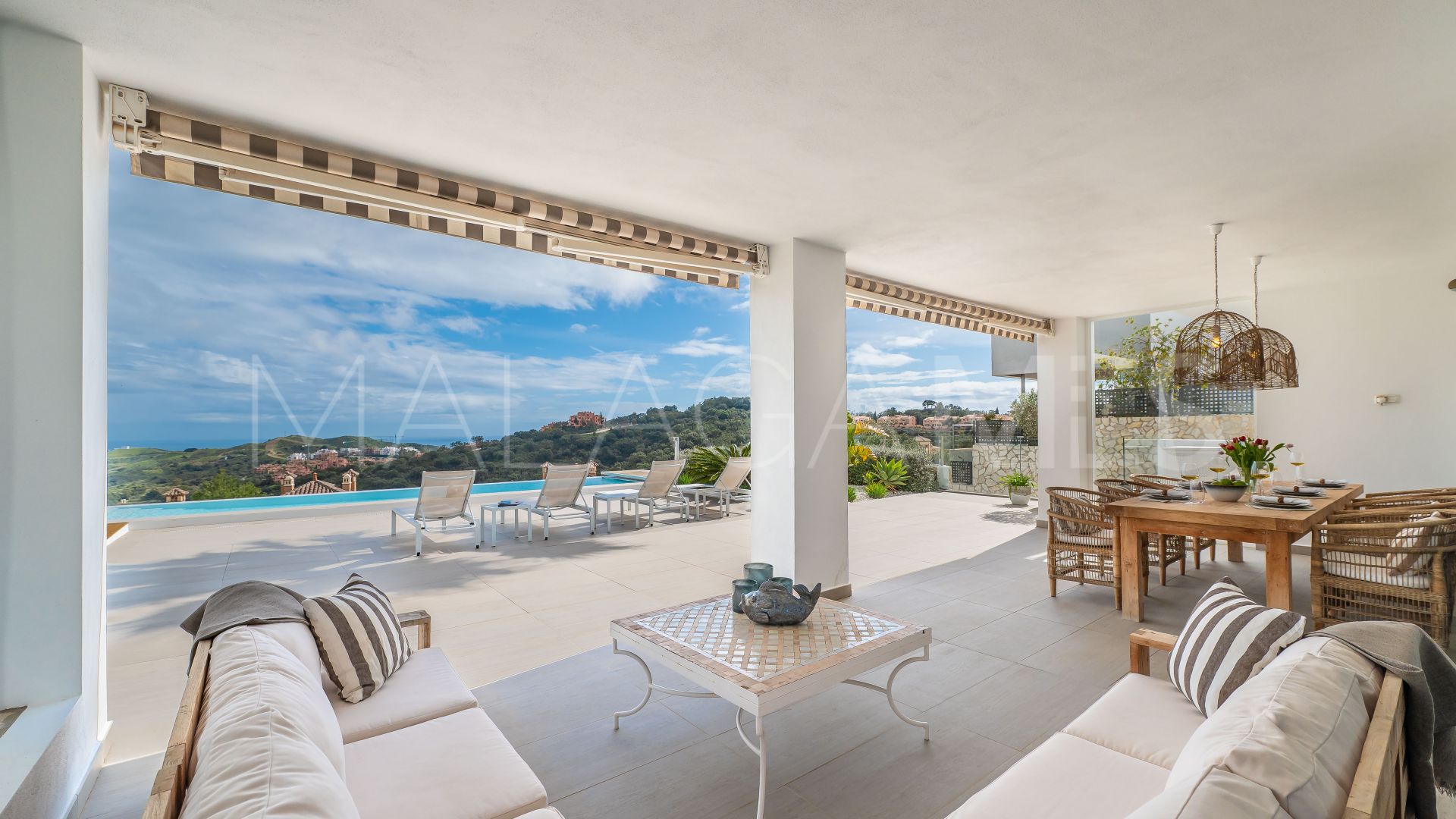 Villa a la venta in La Mairena