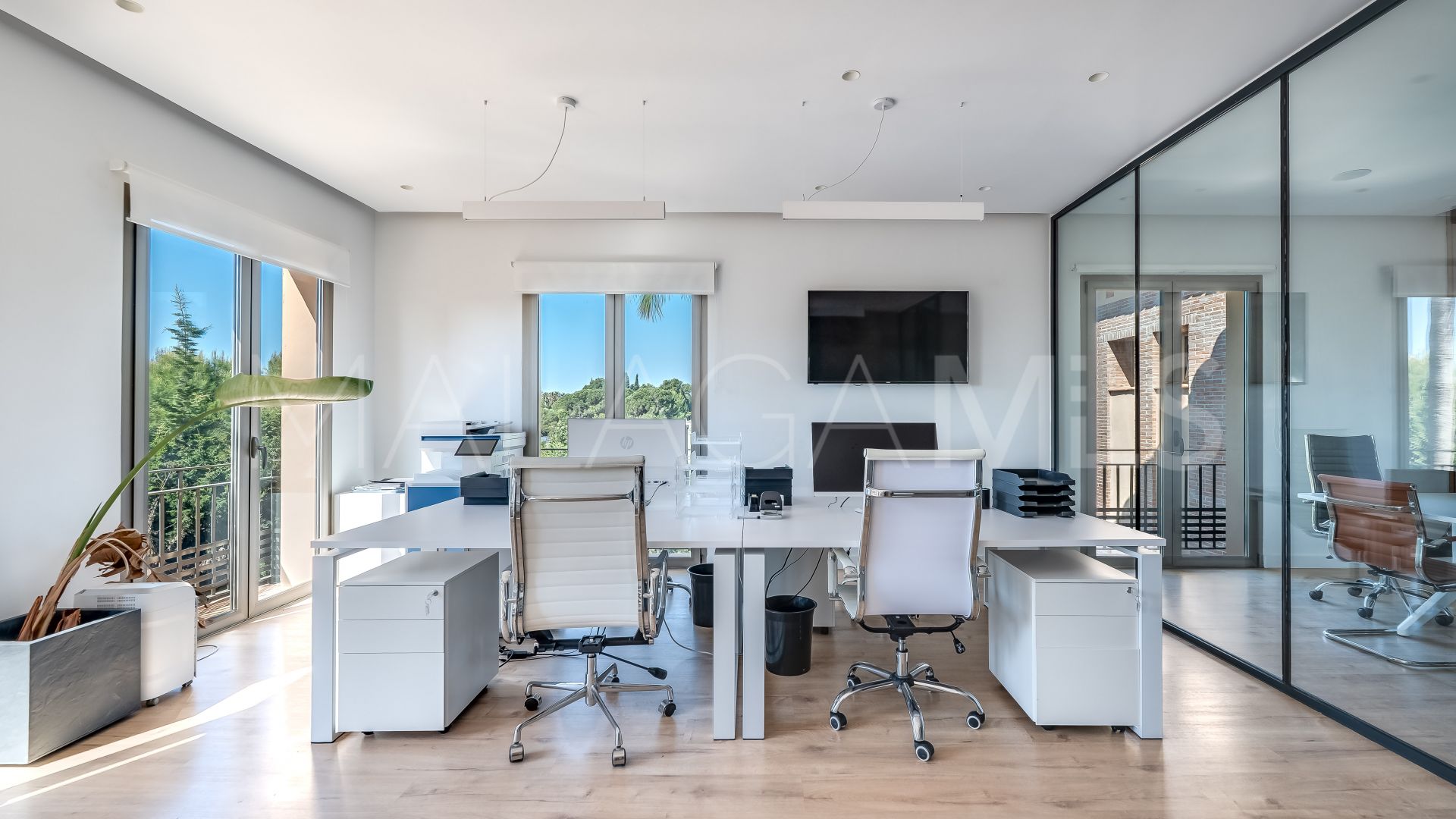 Bureaux for sale in Sierra Blanca