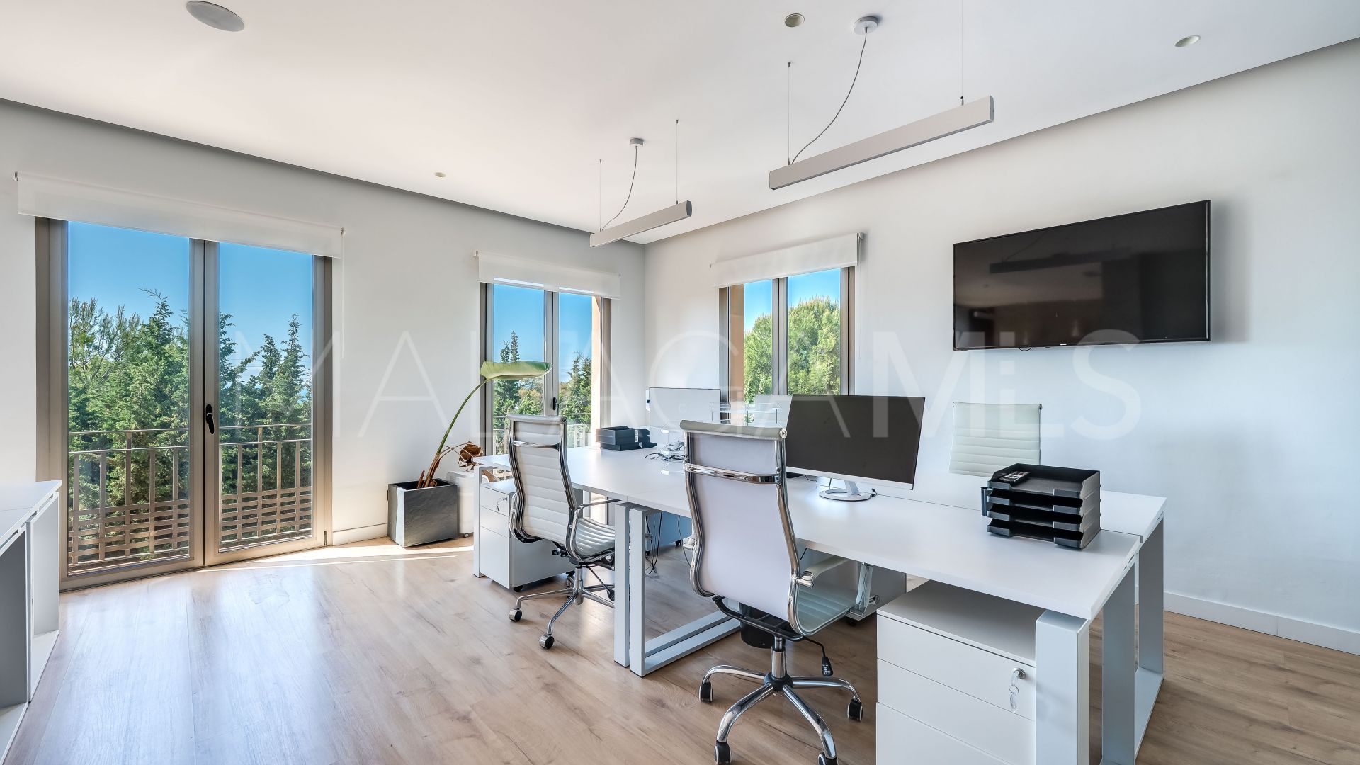 Bureaux for sale in Sierra Blanca