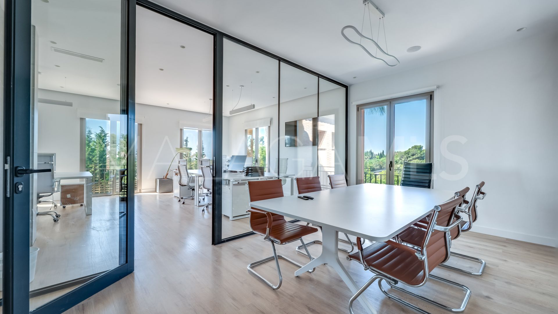 Bureaux for sale in Sierra Blanca