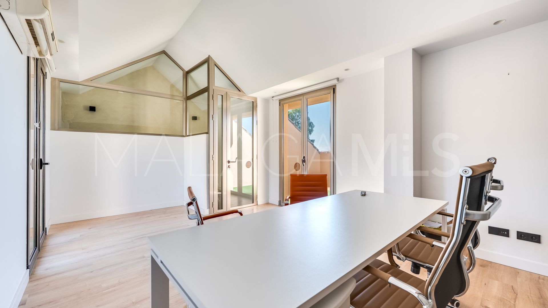 Bureaux for sale in Sierra Blanca