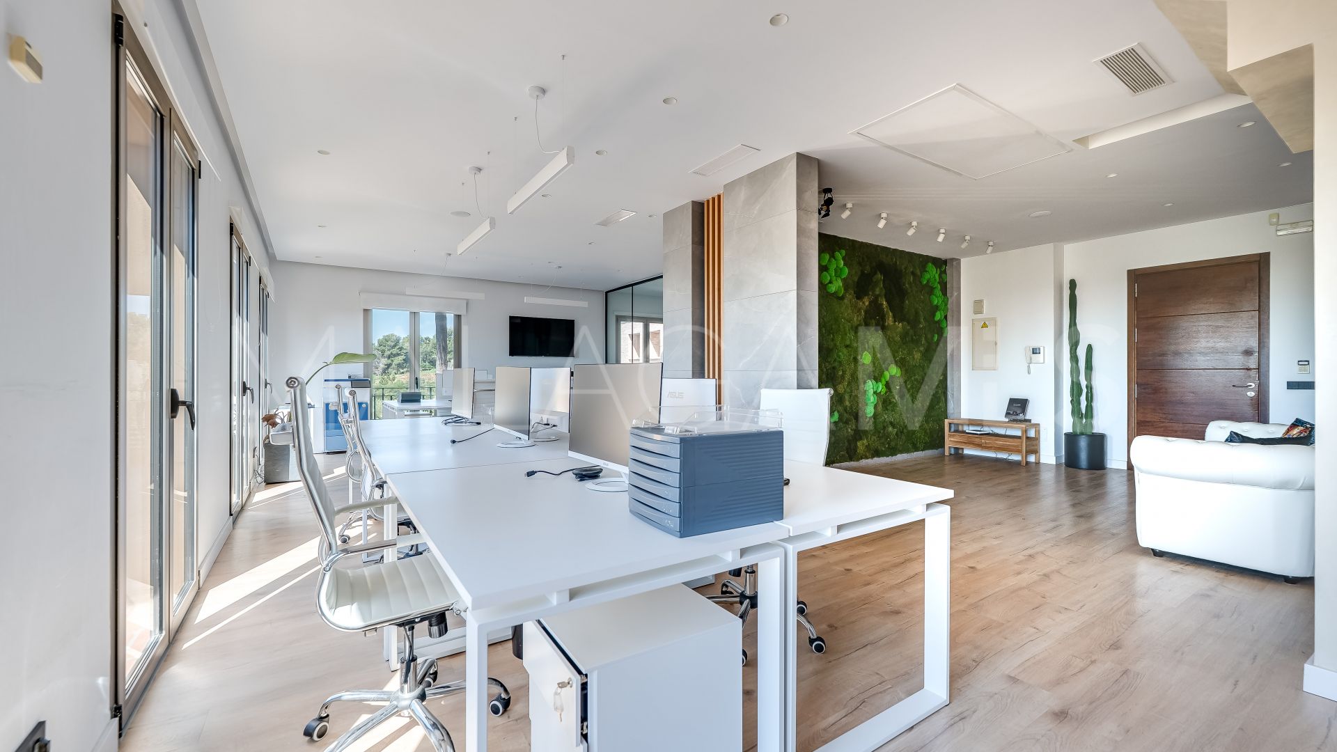 Bureaux for sale in Sierra Blanca