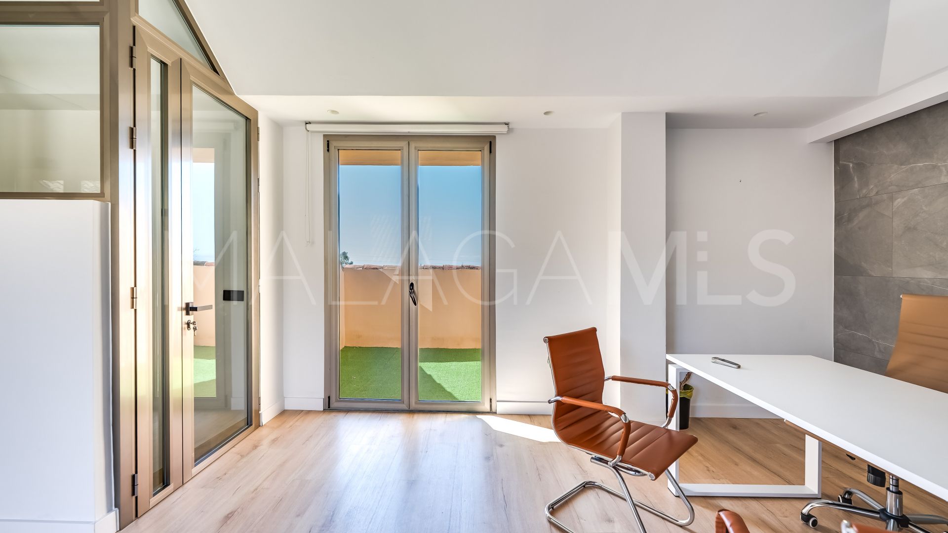 Bureaux for sale in Sierra Blanca