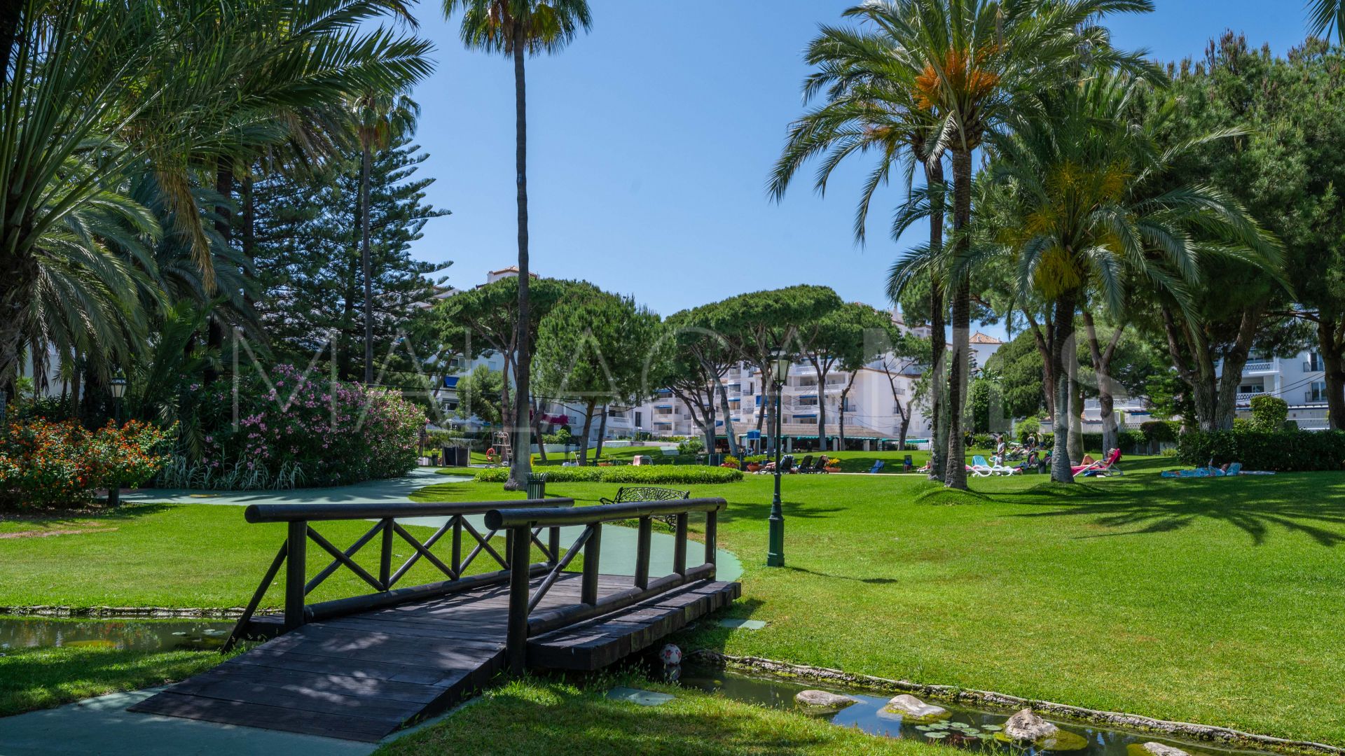 Lägenhet for sale in Playas del Duque