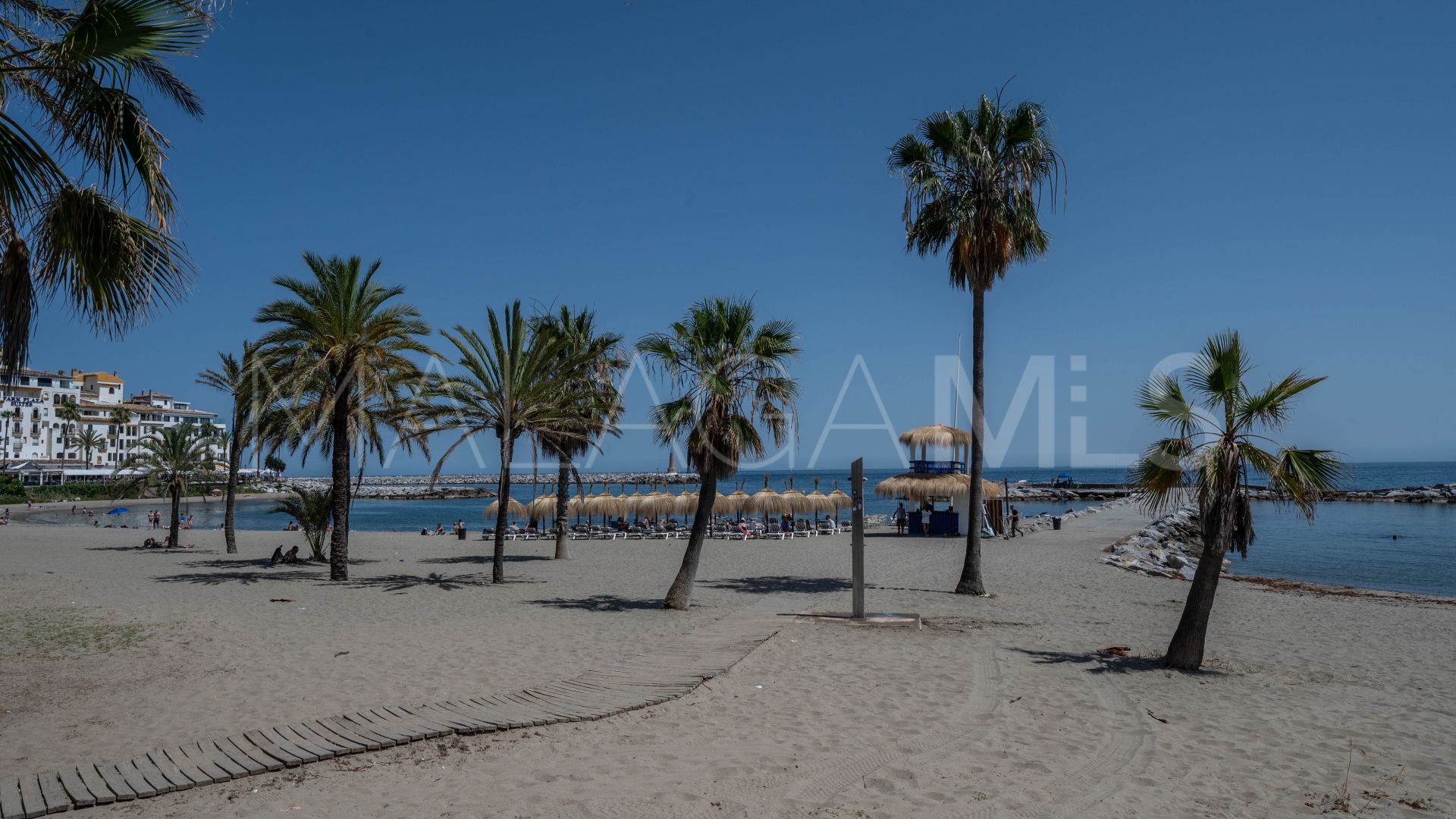 Lägenhet for sale in Playas del Duque