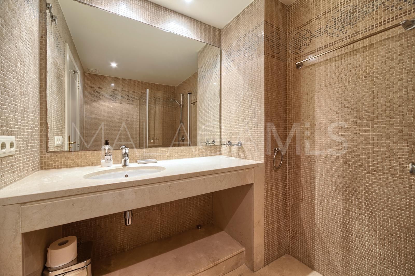 Altos de La Quinta, apartamento for sale de 3 bedrooms
