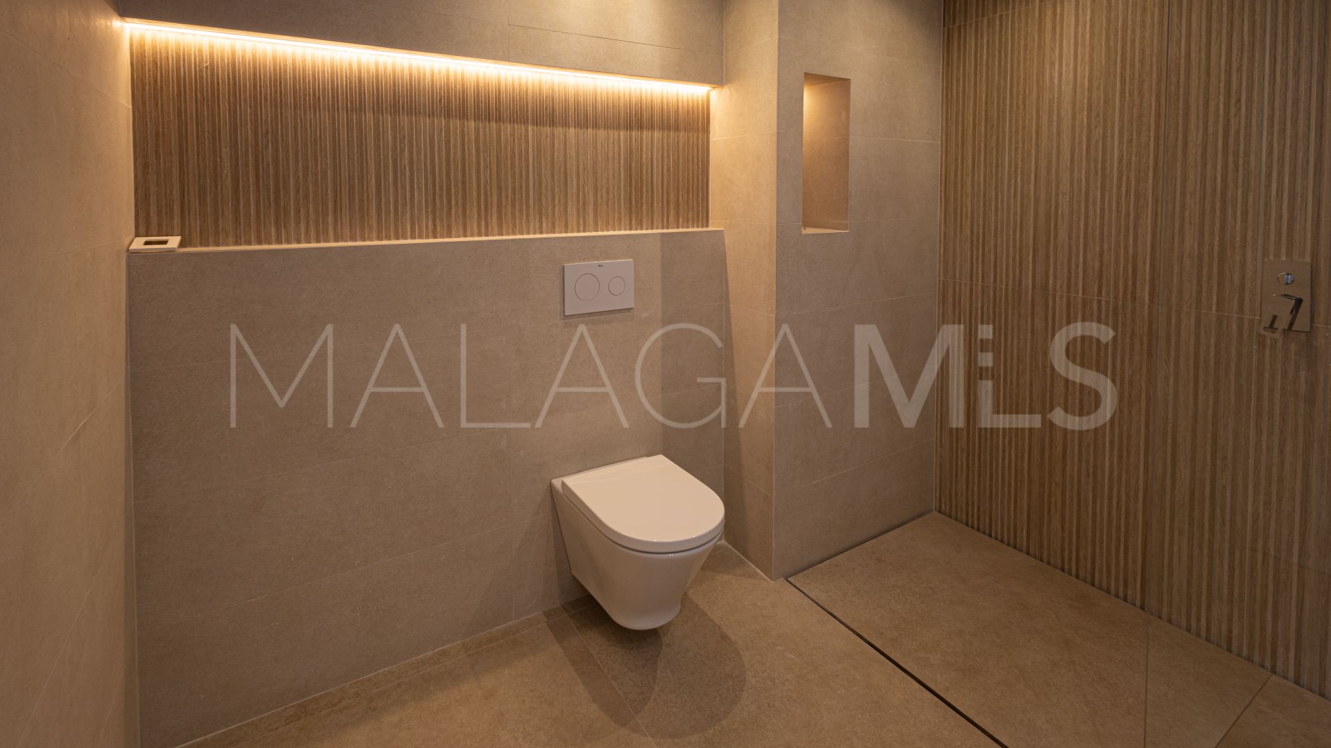 Buy Nueva Andalucia apartment