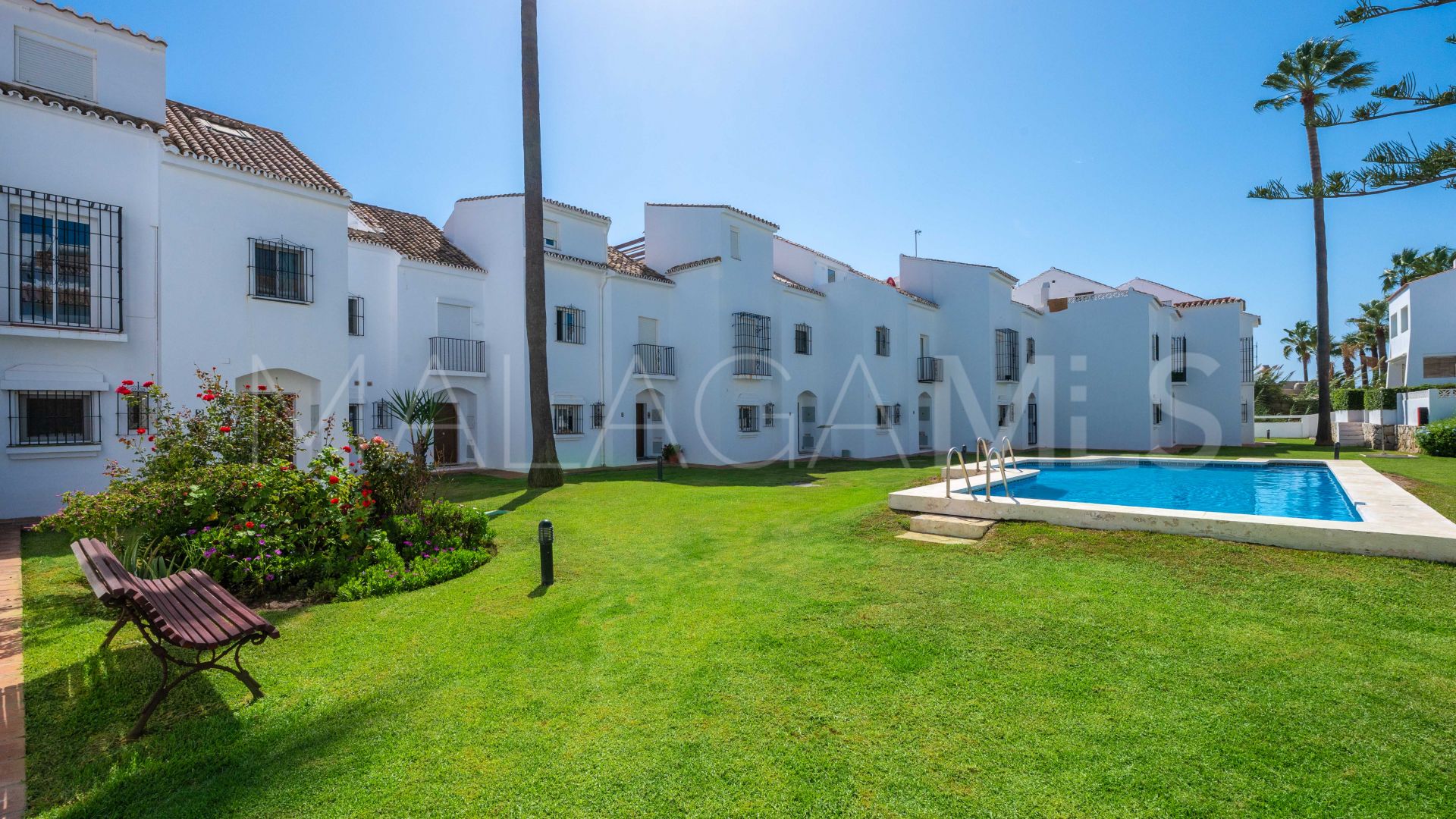 Adosado with 4 bedrooms a la venta in El Rosario