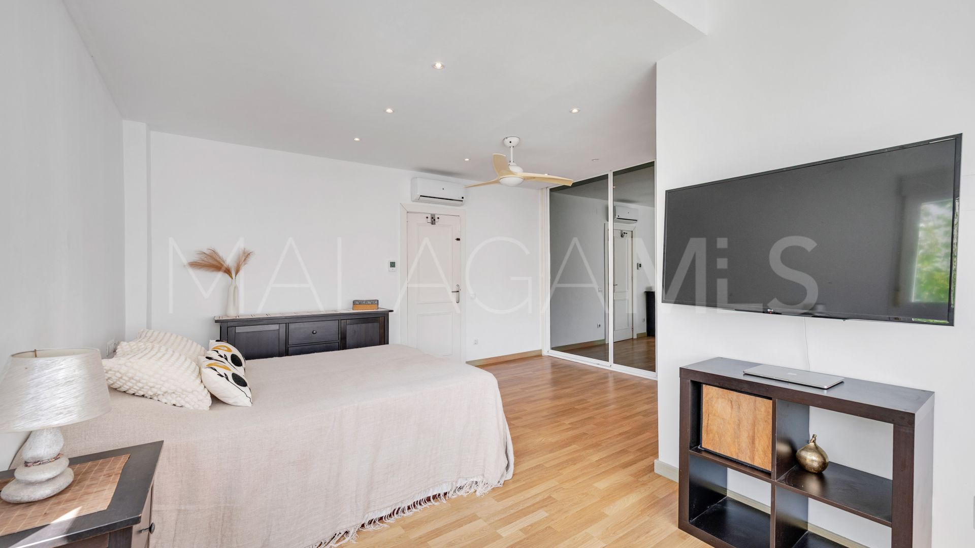 Adosado with 4 bedrooms a la venta in El Rosario