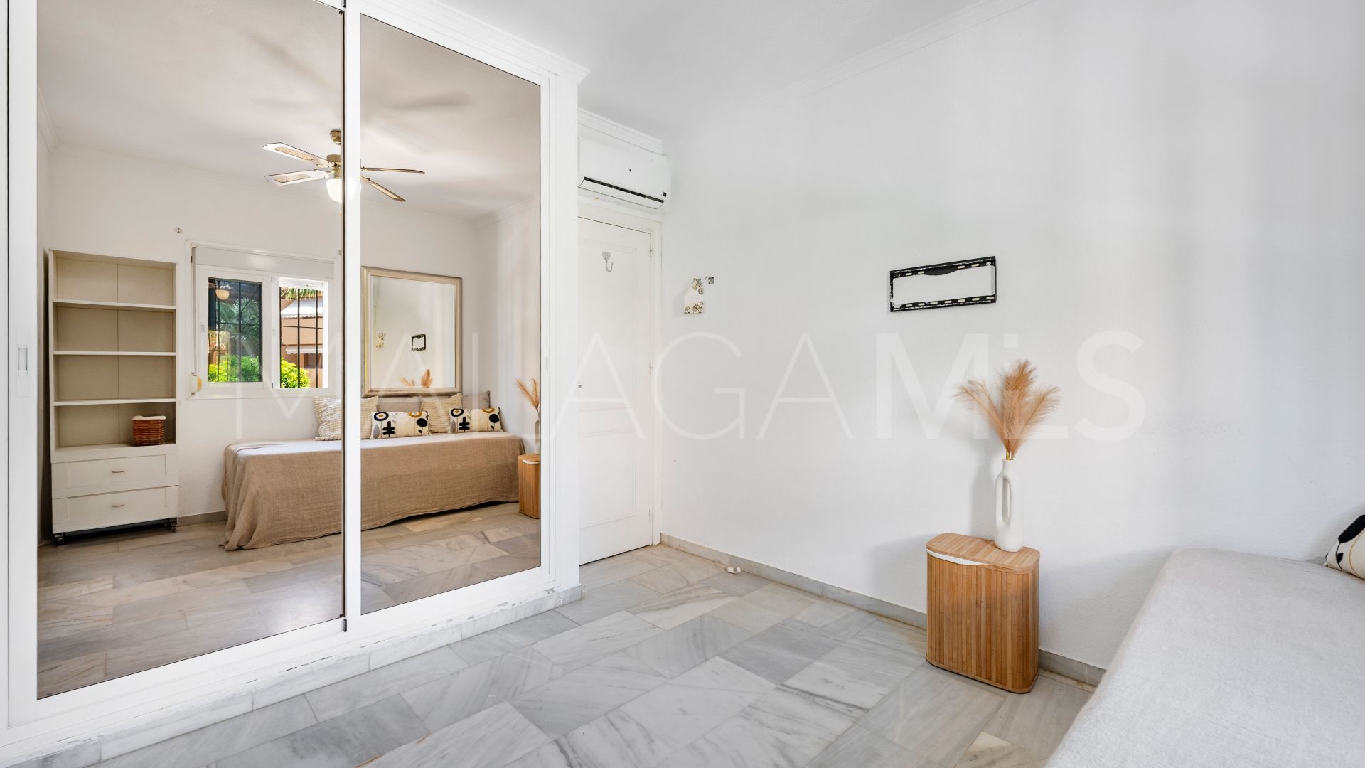 Adosado with 4 bedrooms a la venta in El Rosario