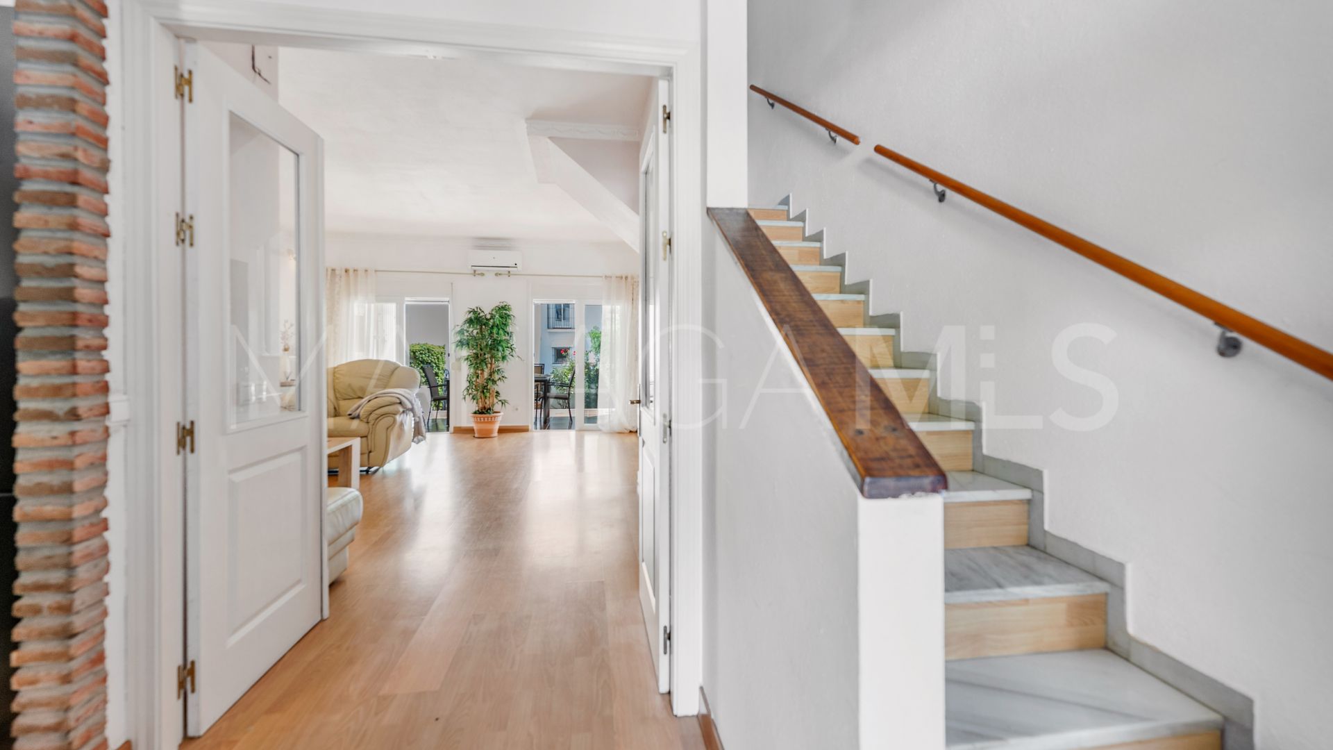 Adosado with 4 bedrooms a la venta in El Rosario