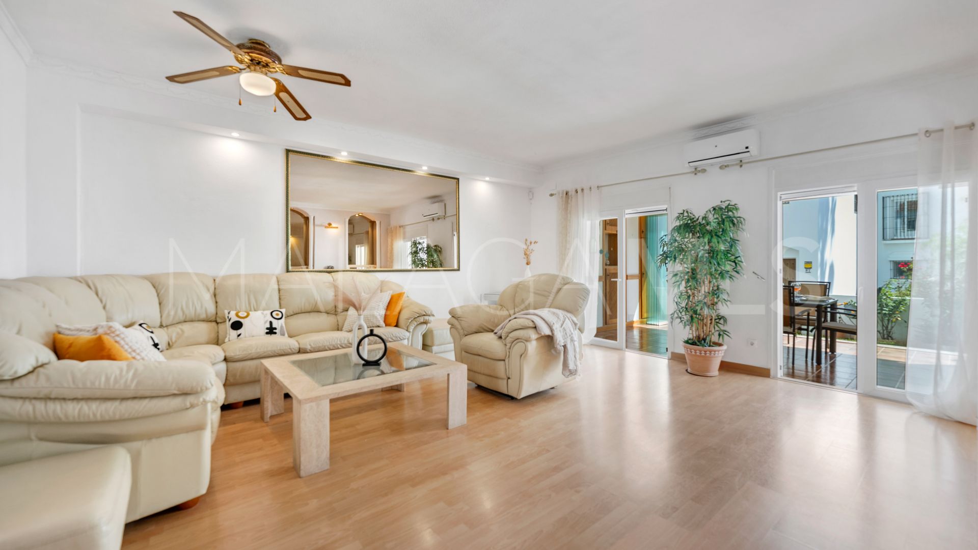 Adosado with 4 bedrooms a la venta in El Rosario