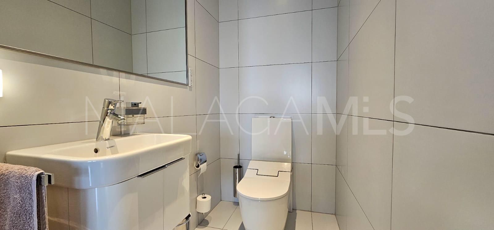 Villa for sale in Nueva Andalucia