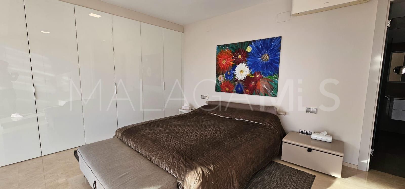 Villa for sale in Nueva Andalucia