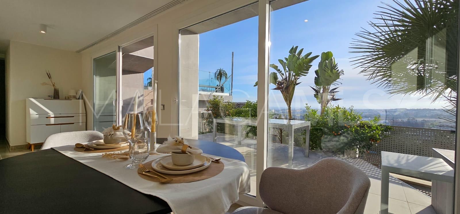 Villa for sale in Nueva Andalucia