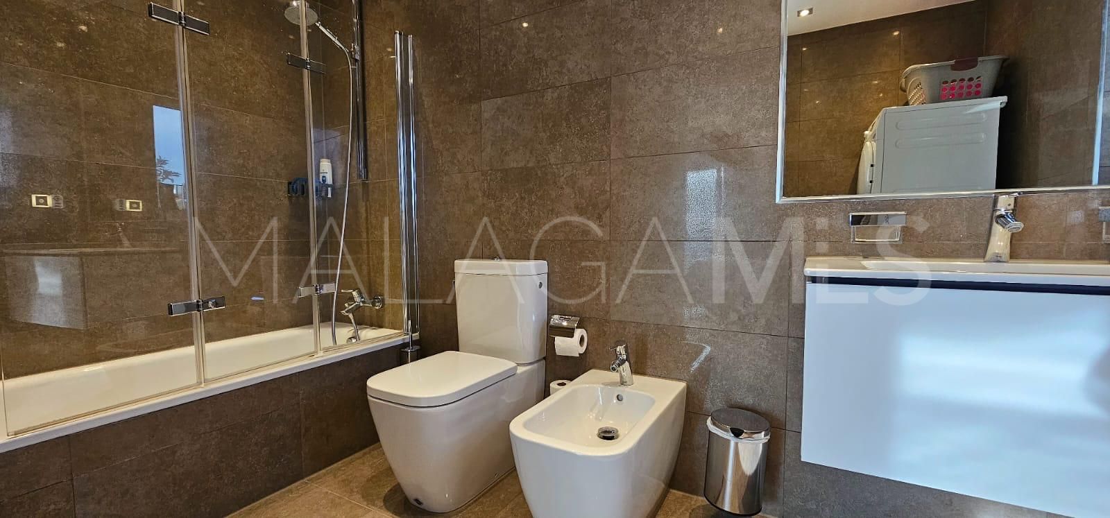 Villa for sale in Nueva Andalucia