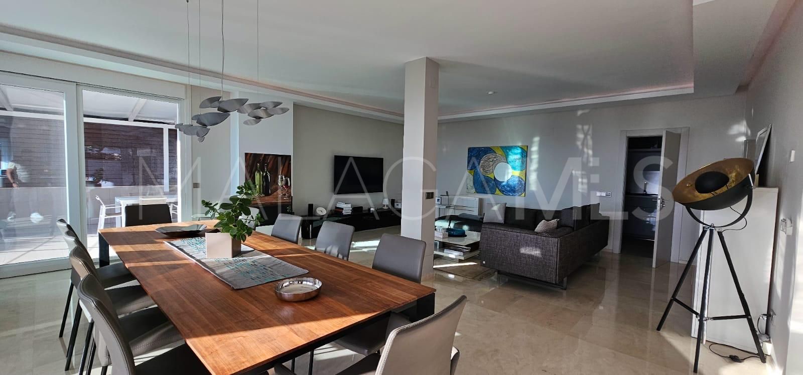 Villa for sale in Nueva Andalucia
