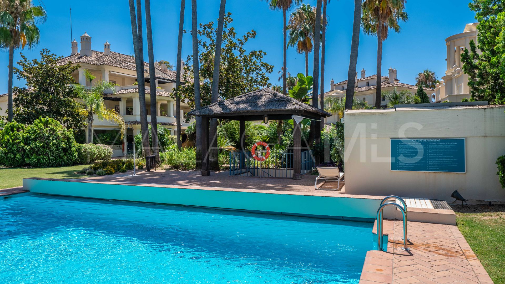Appartement for sale in Las Alamandas