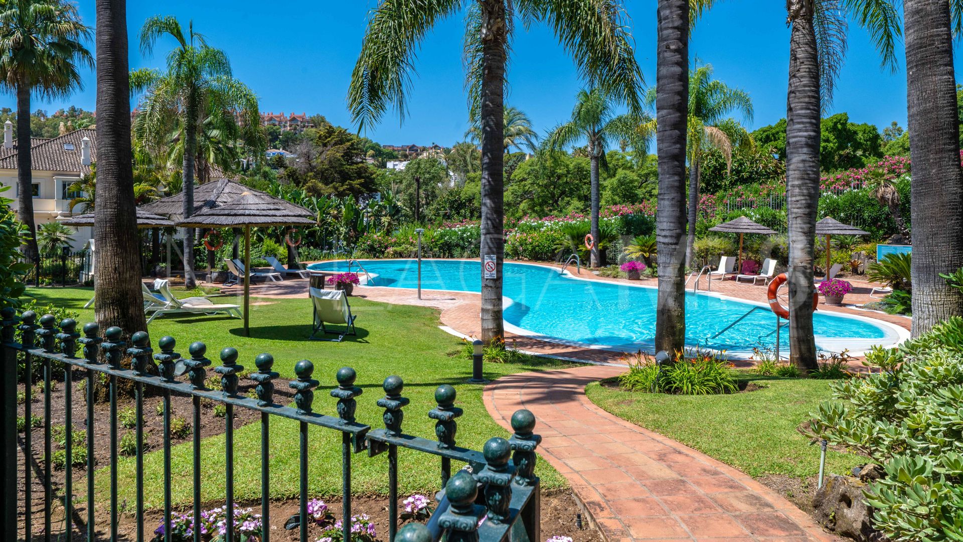 Appartement for sale in Las Alamandas