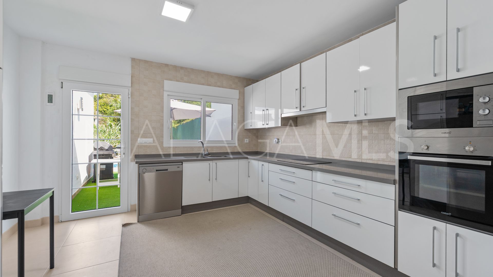 Villa for sale in Marbella Ost
