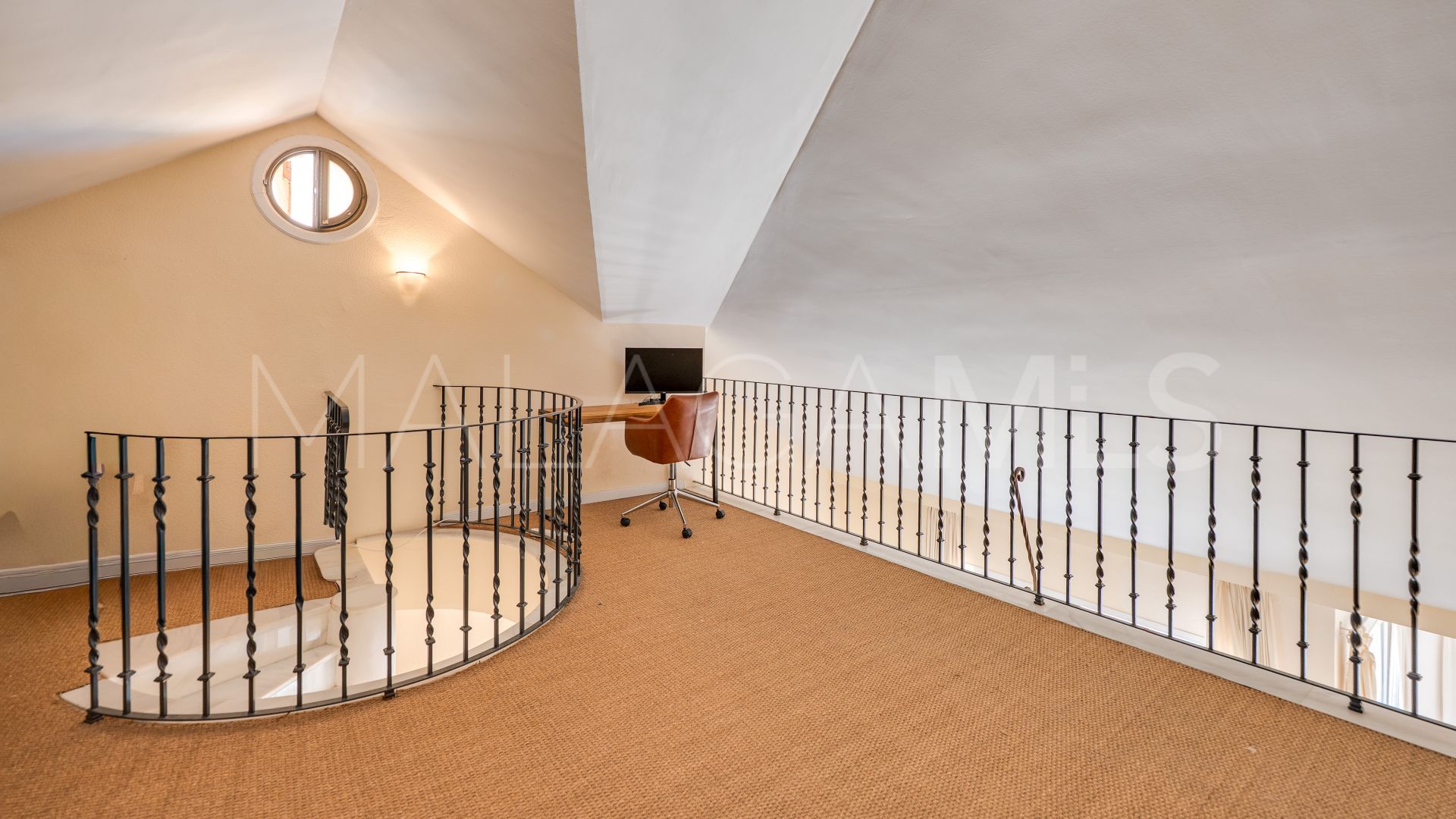 Zweistöckiges penthouse for sale in Country Club Las Brisas