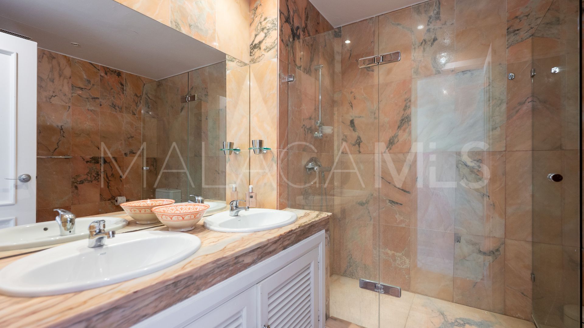 Zweistöckiges penthouse for sale in Country Club Las Brisas
