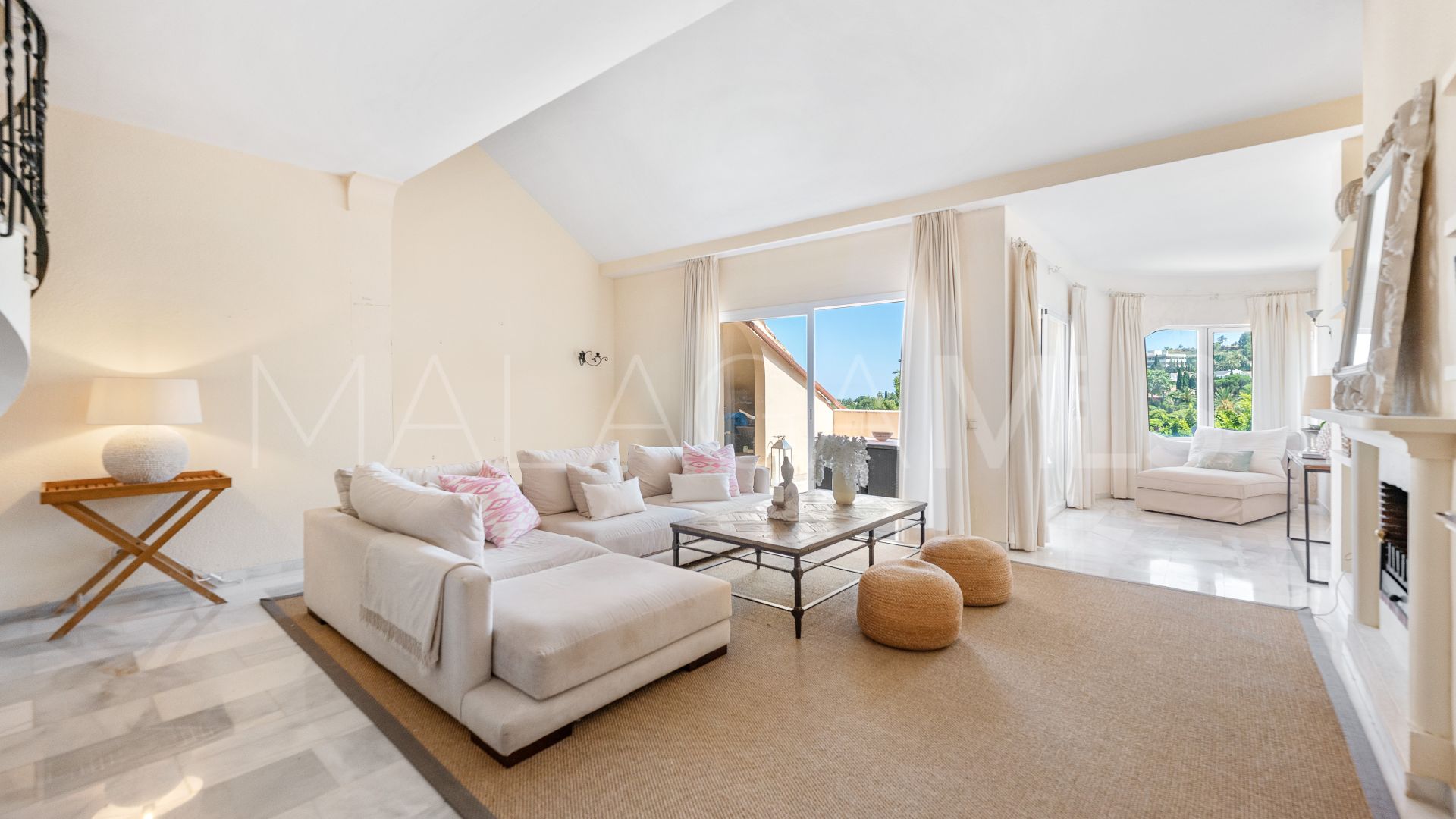 Zweistöckiges penthouse for sale in Country Club Las Brisas