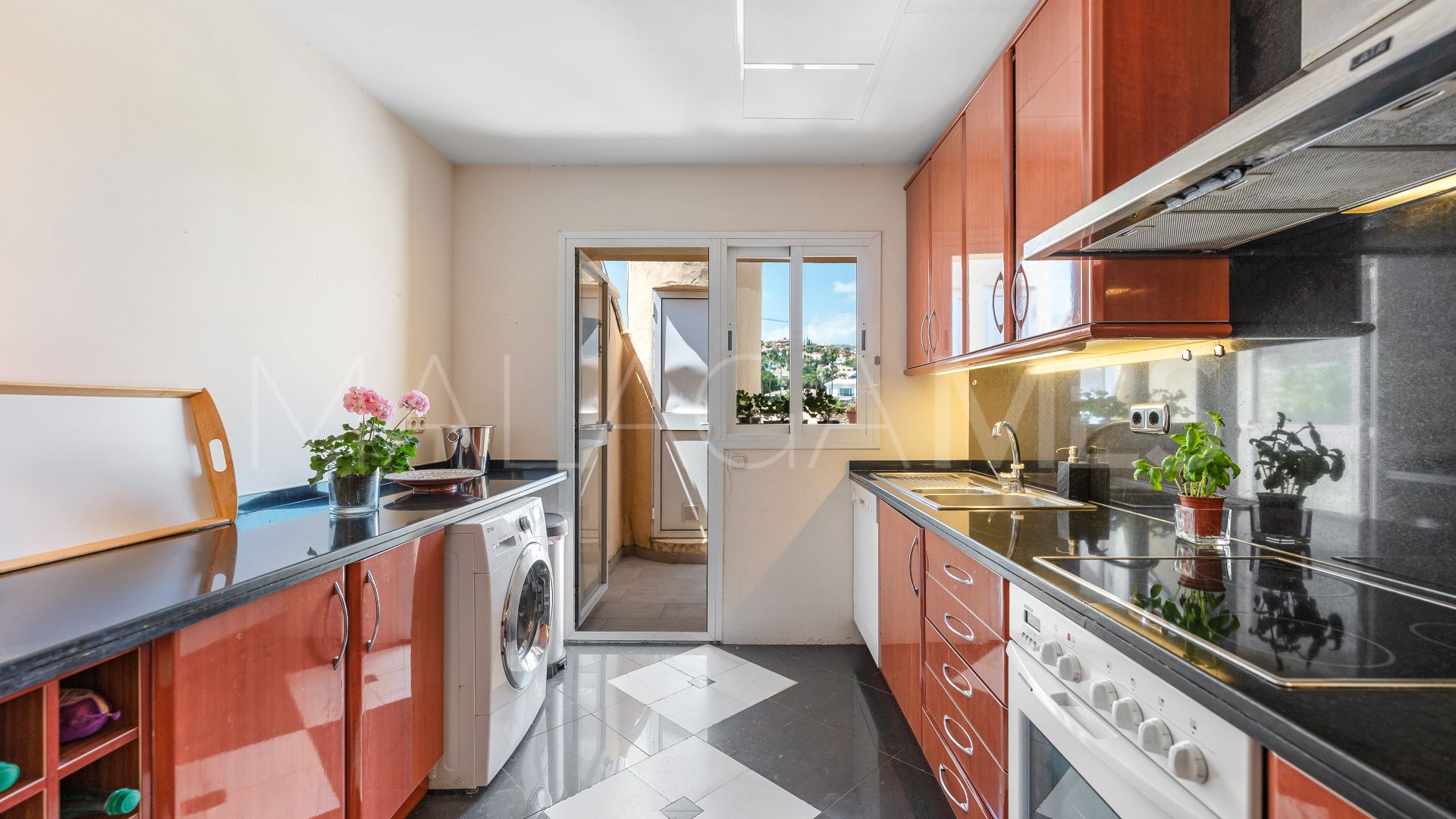 Zweistöckiges penthouse for sale in Country Club Las Brisas
