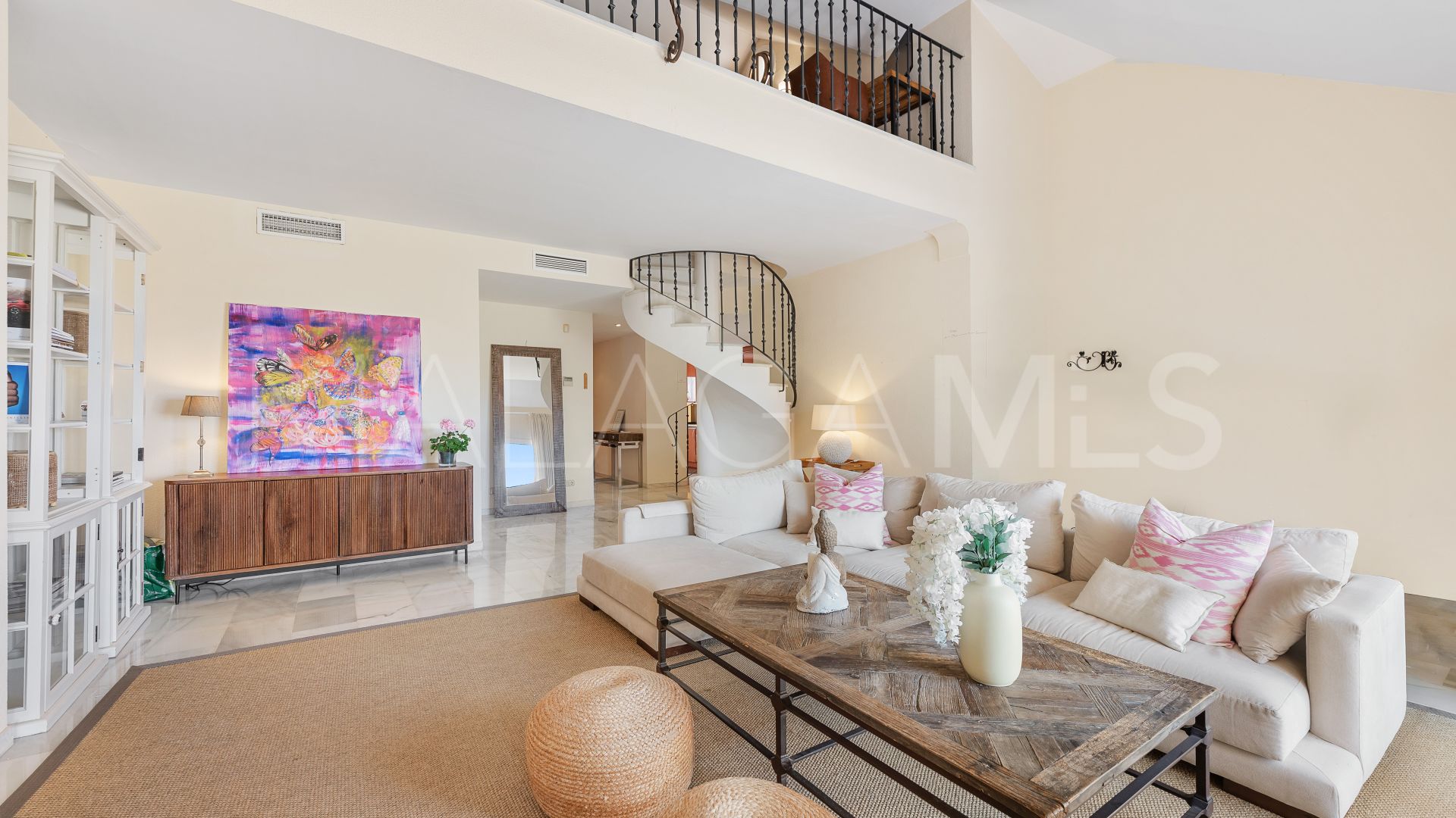 Zweistöckiges penthouse for sale in Country Club Las Brisas