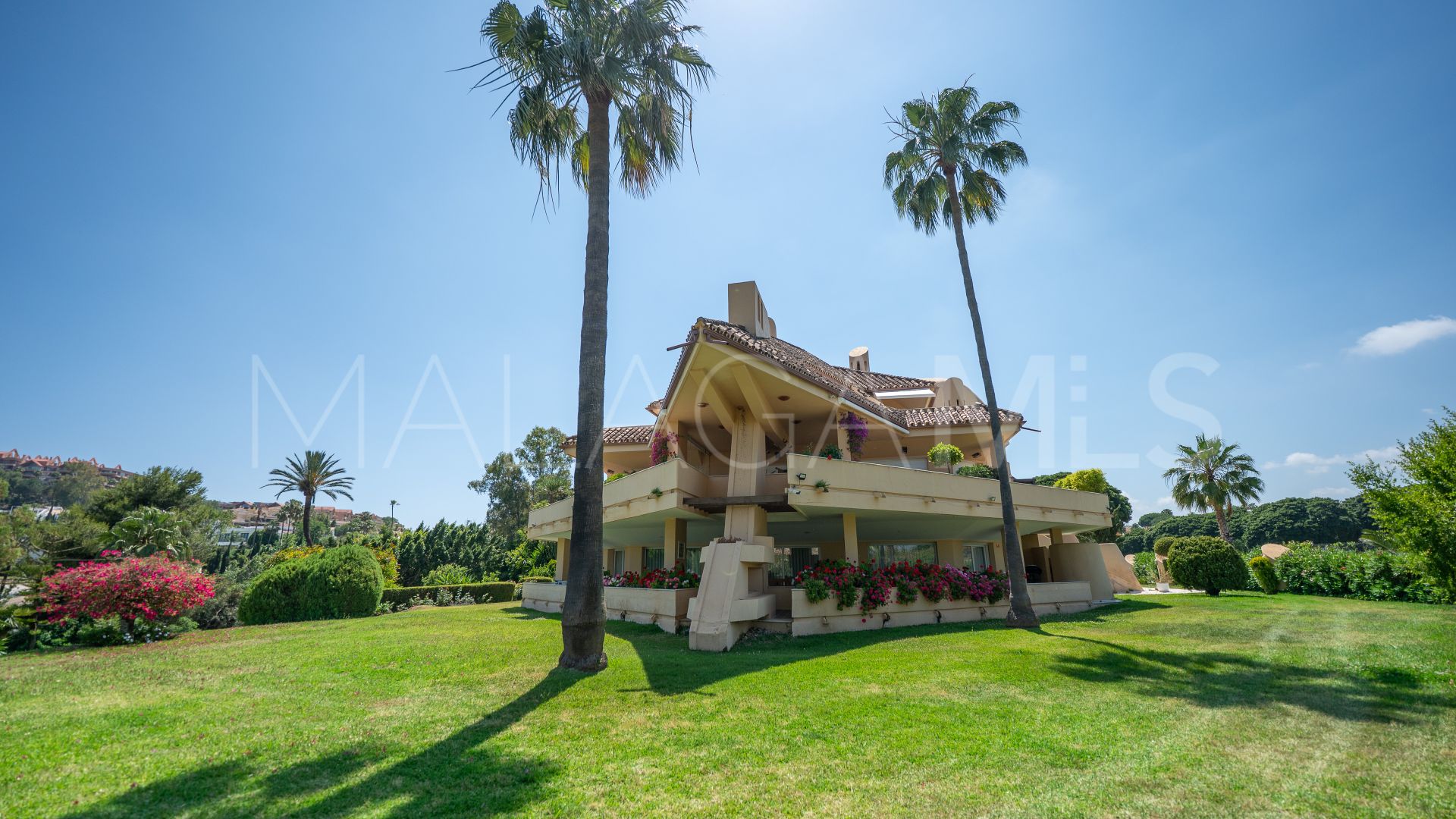 Zweistöckiges penthouse for sale in Country Club Las Brisas