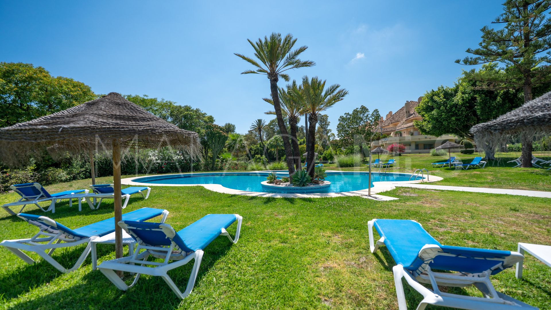 Zweistöckiges penthouse for sale in Country Club Las Brisas