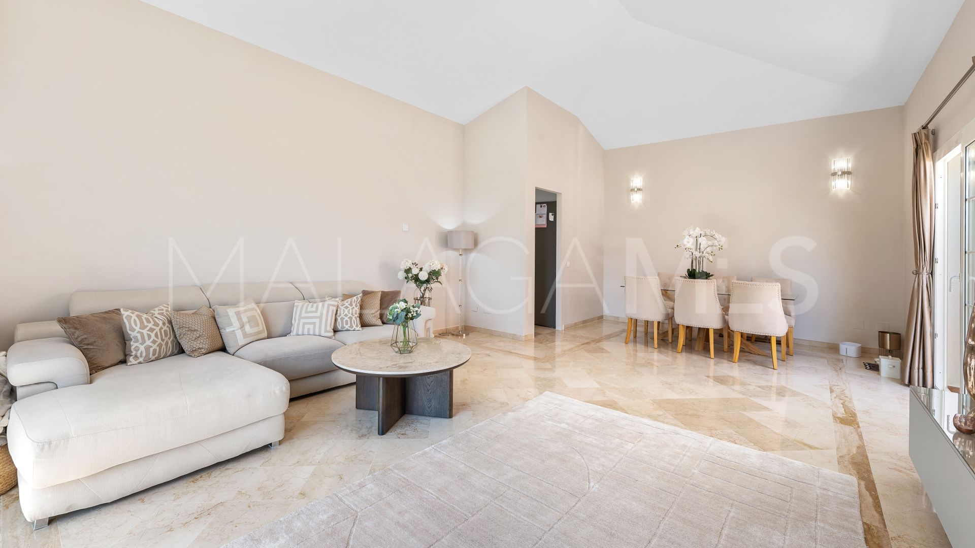 Villa for sale in Aldea Dorada