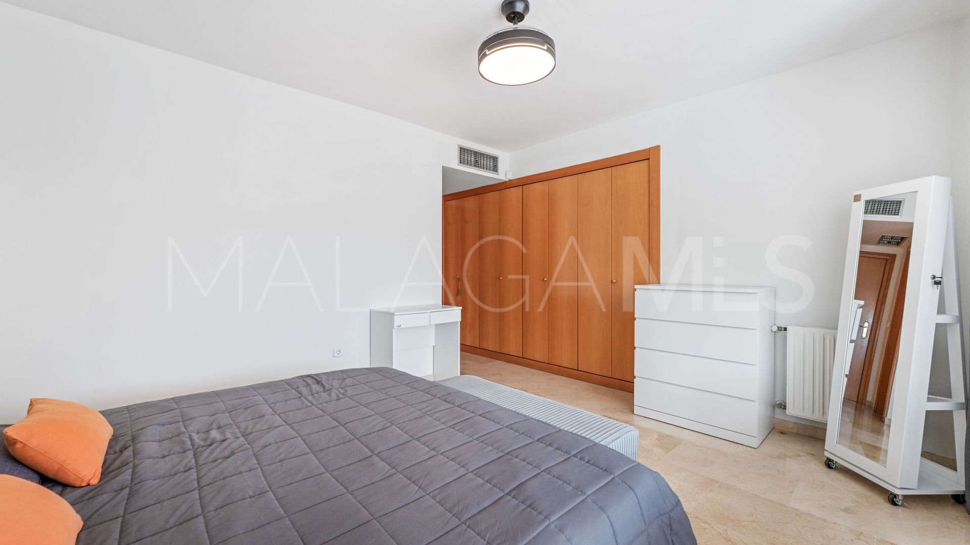 Lägenhet for sale in Marbella City