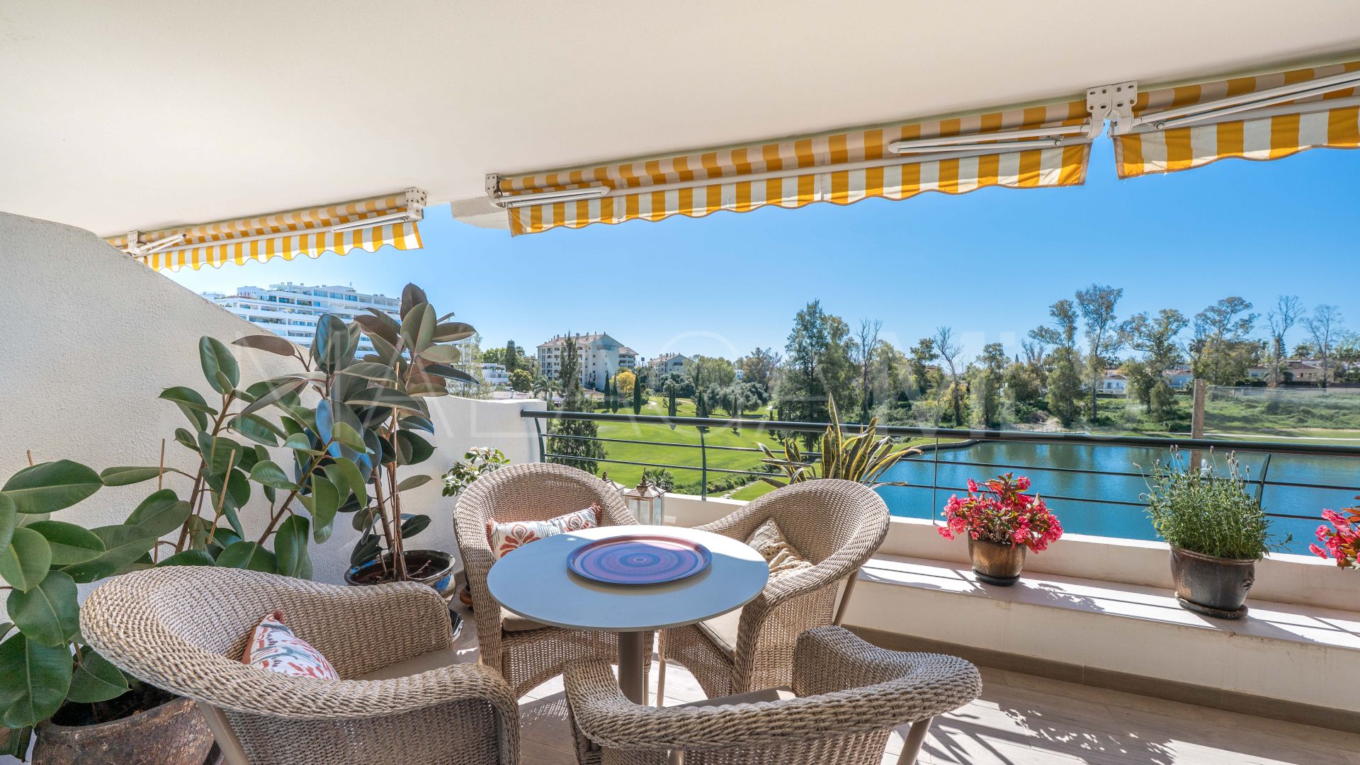 Lägenhet for sale in Campos de Guadalmina