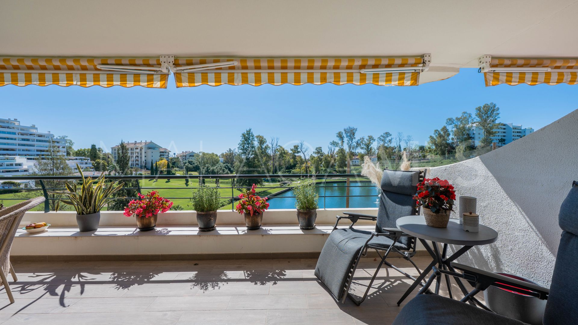 Lägenhet for sale in Campos de Guadalmina