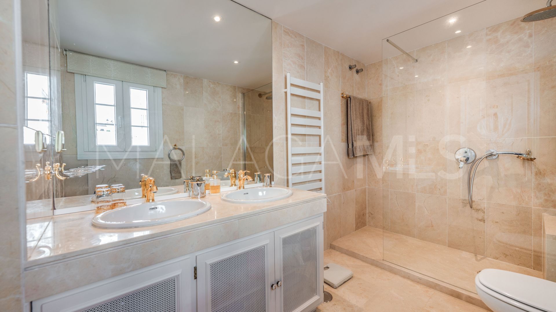 Buy adosado in Aloha Pueblo