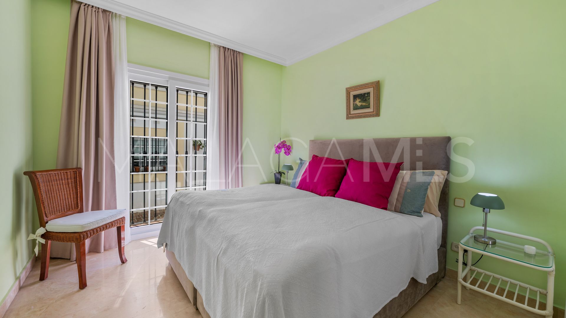 Buy adosado in Aloha Pueblo