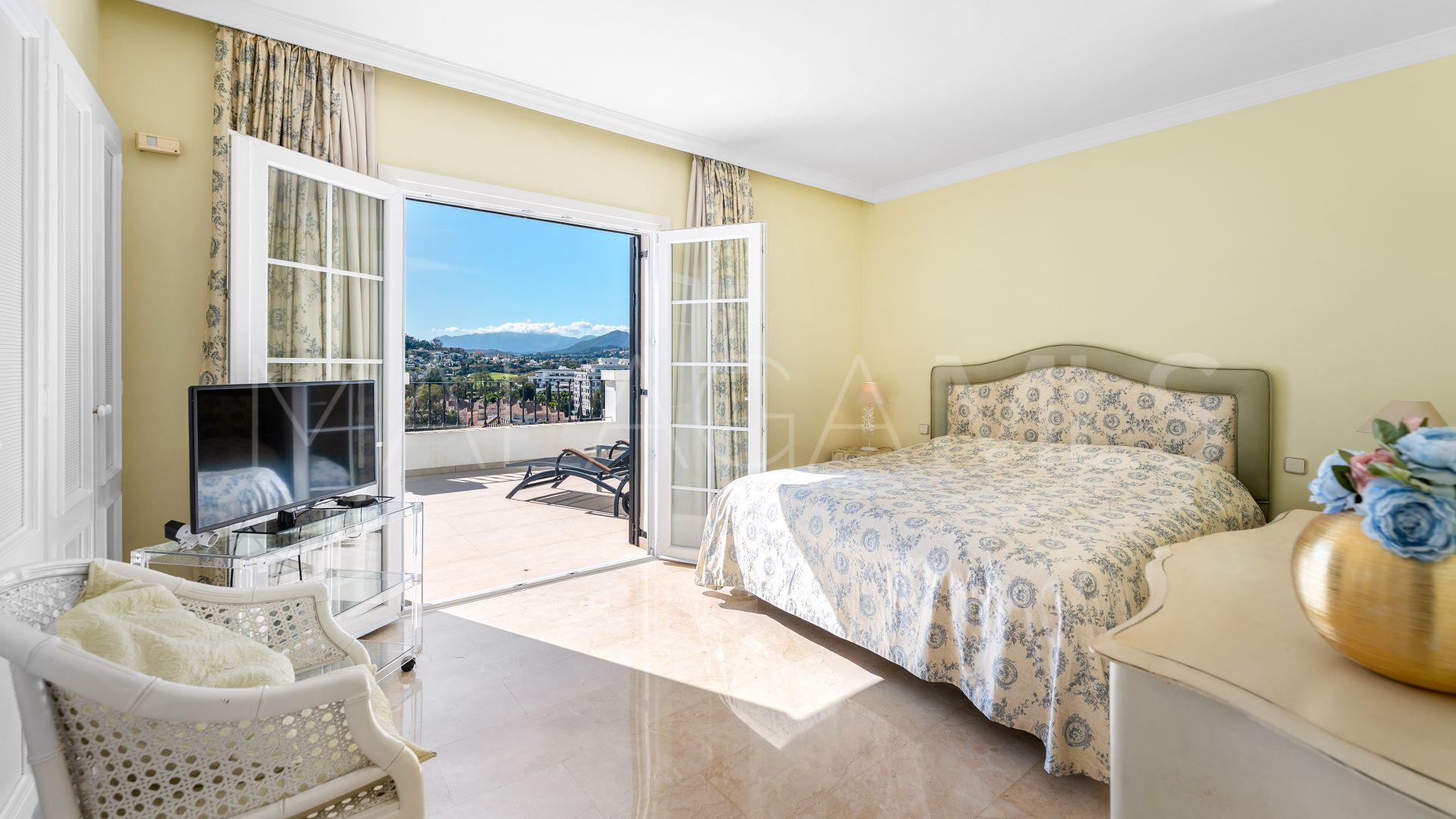 Buy adosado in Aloha Pueblo