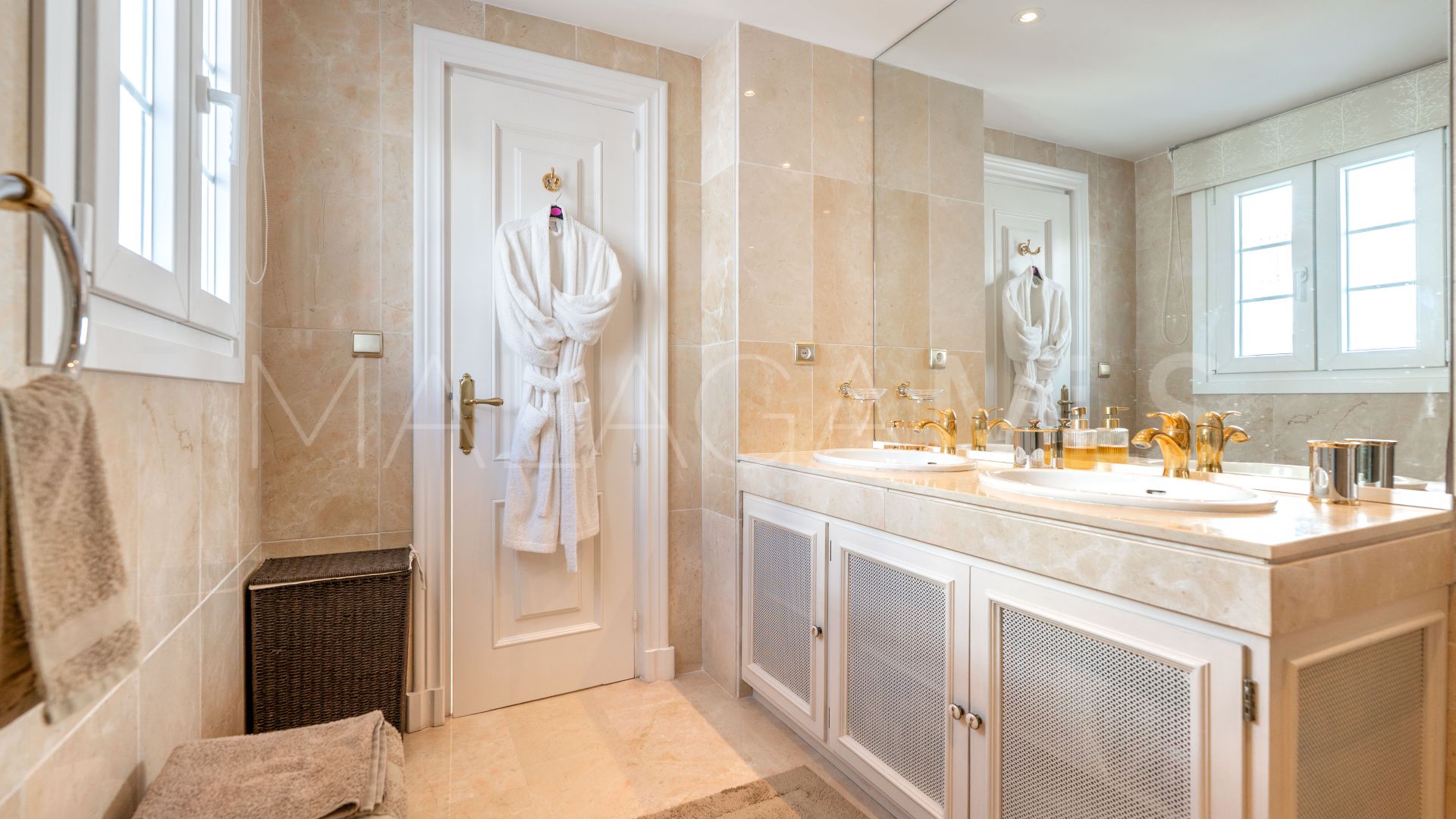 Buy adosado in Aloha Pueblo