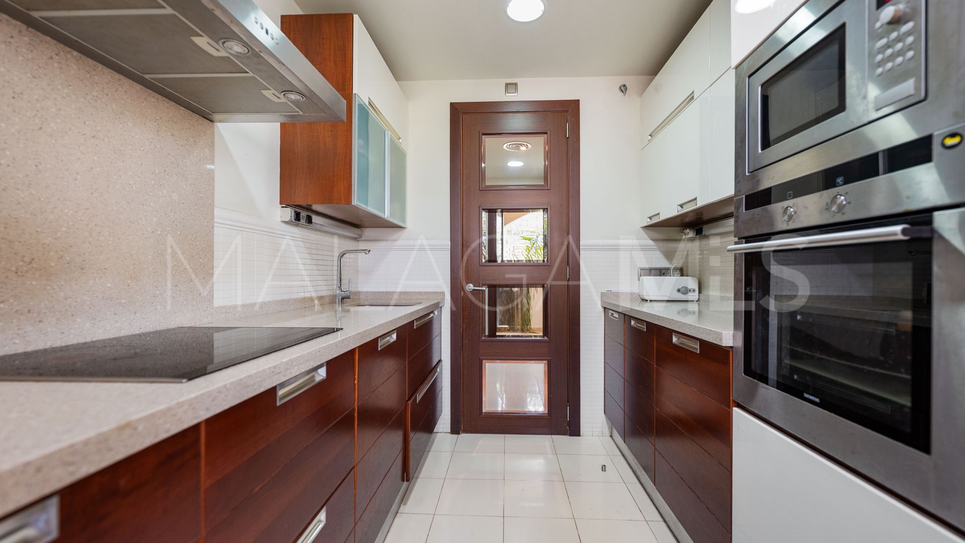 Lägenhet for sale in Nueva Andalucia