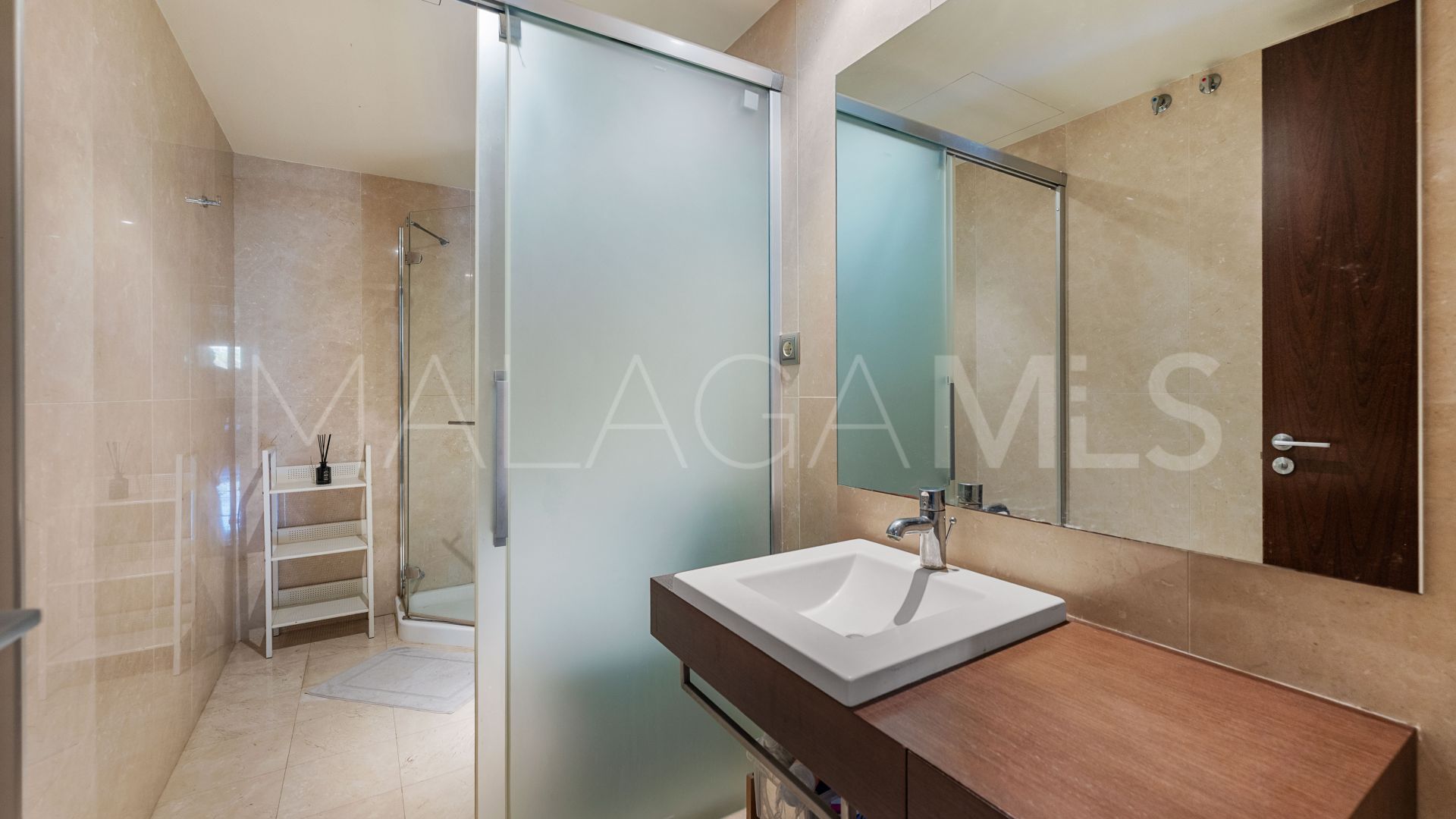 Lägenhet for sale in Nueva Andalucia