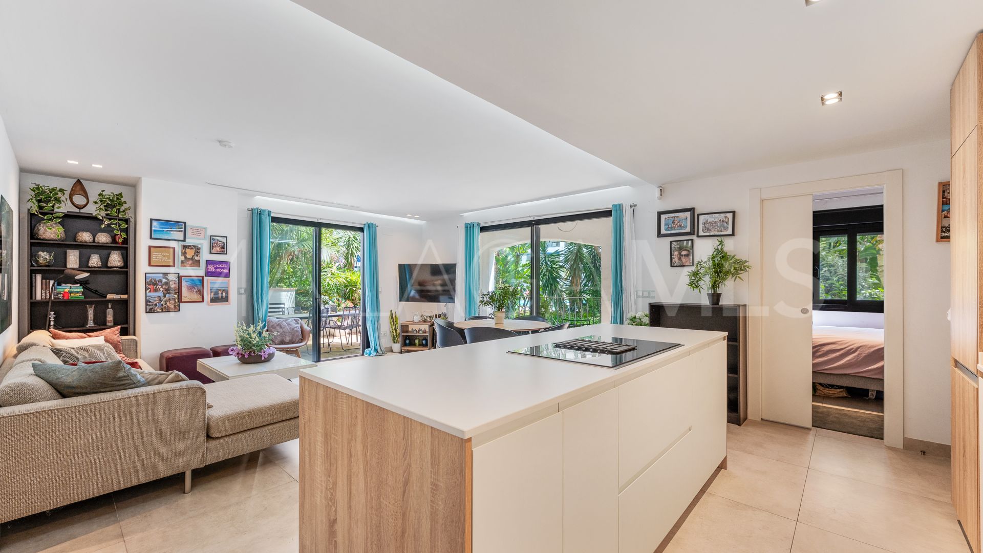 Wohnung for sale in Marbella - Puerto Banus