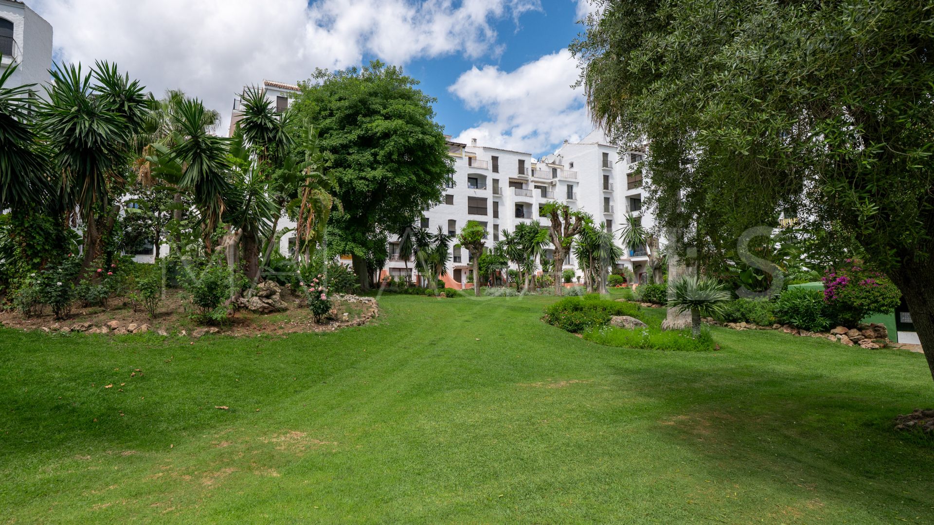 Wohnung for sale in Marbella - Puerto Banus