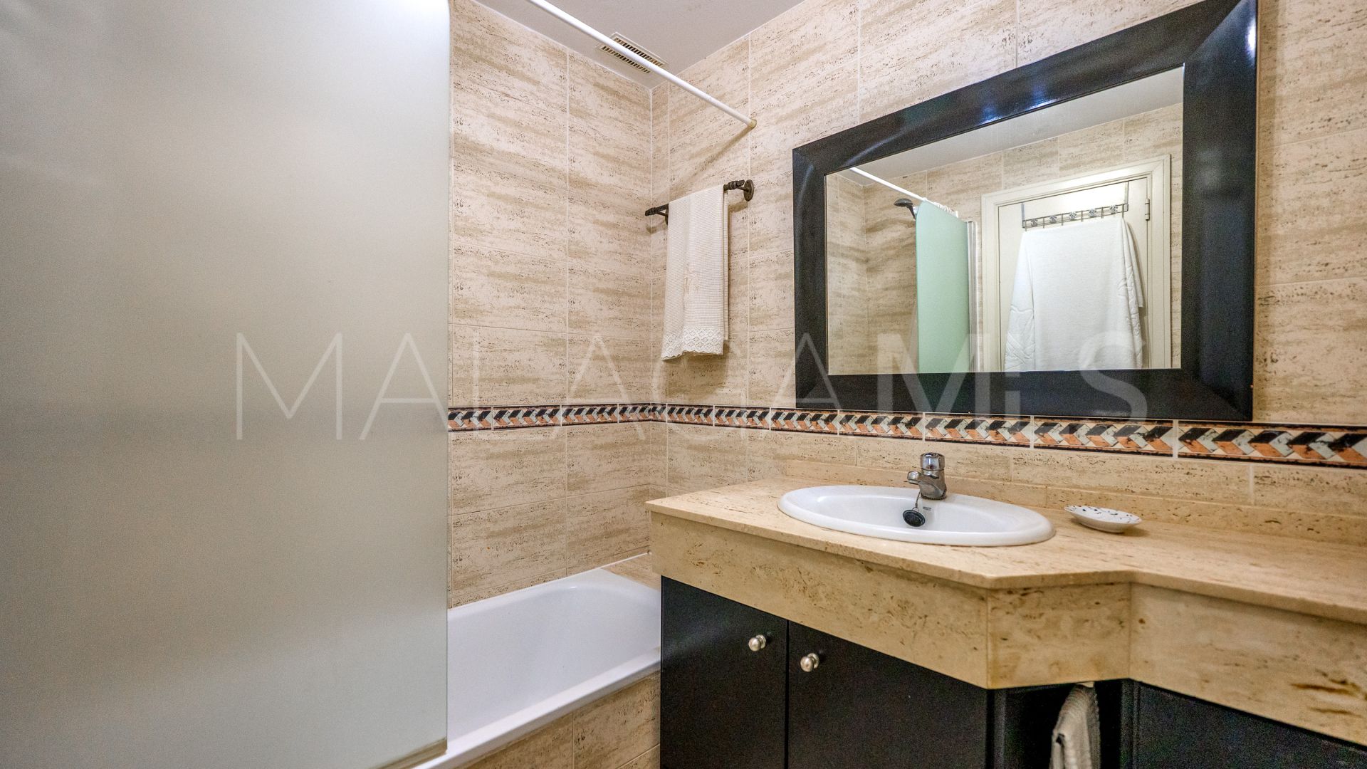 2 bedrooms Nueva Andalucia apartment for sale