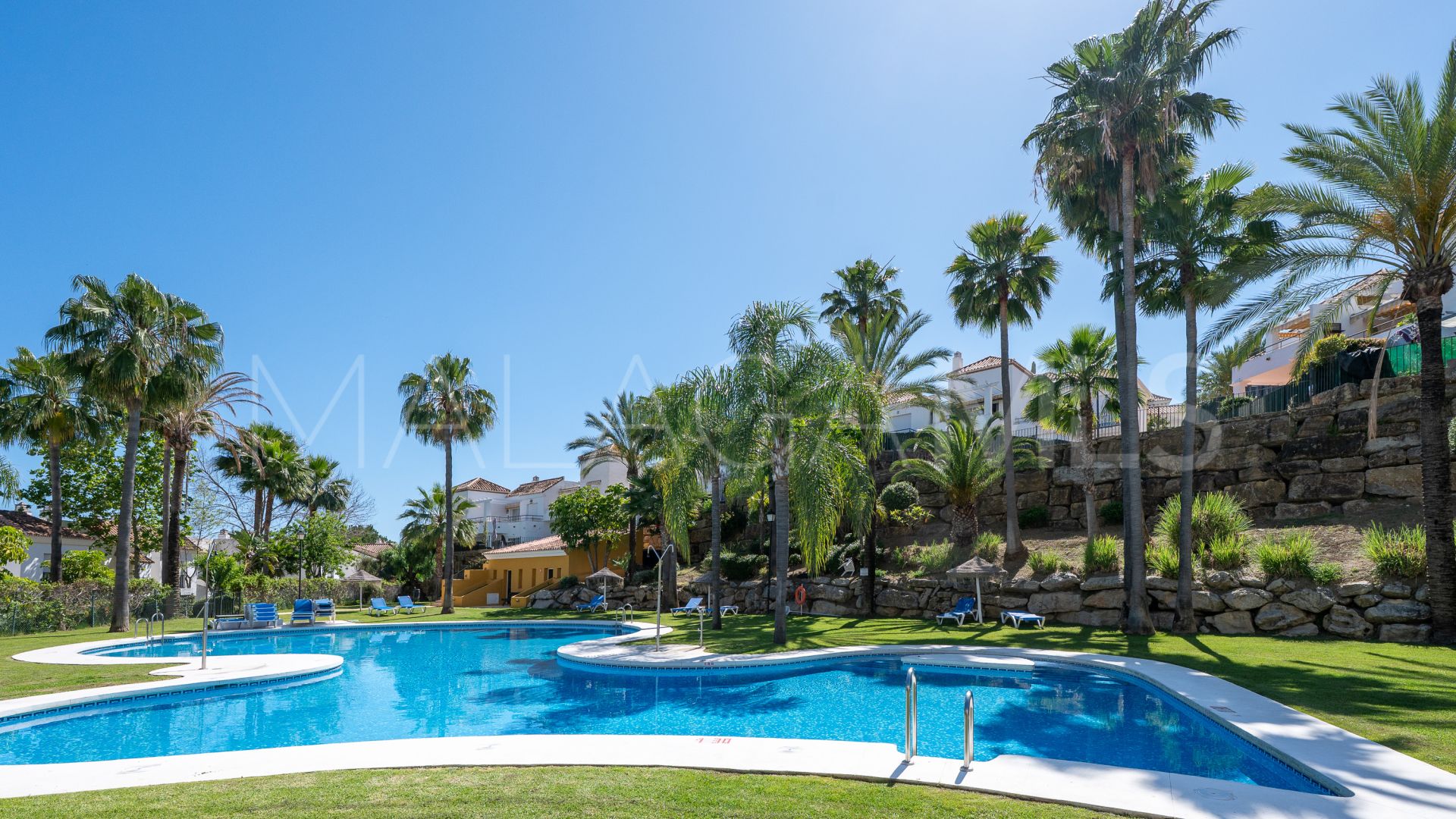 2 bedrooms Nueva Andalucia apartment for sale